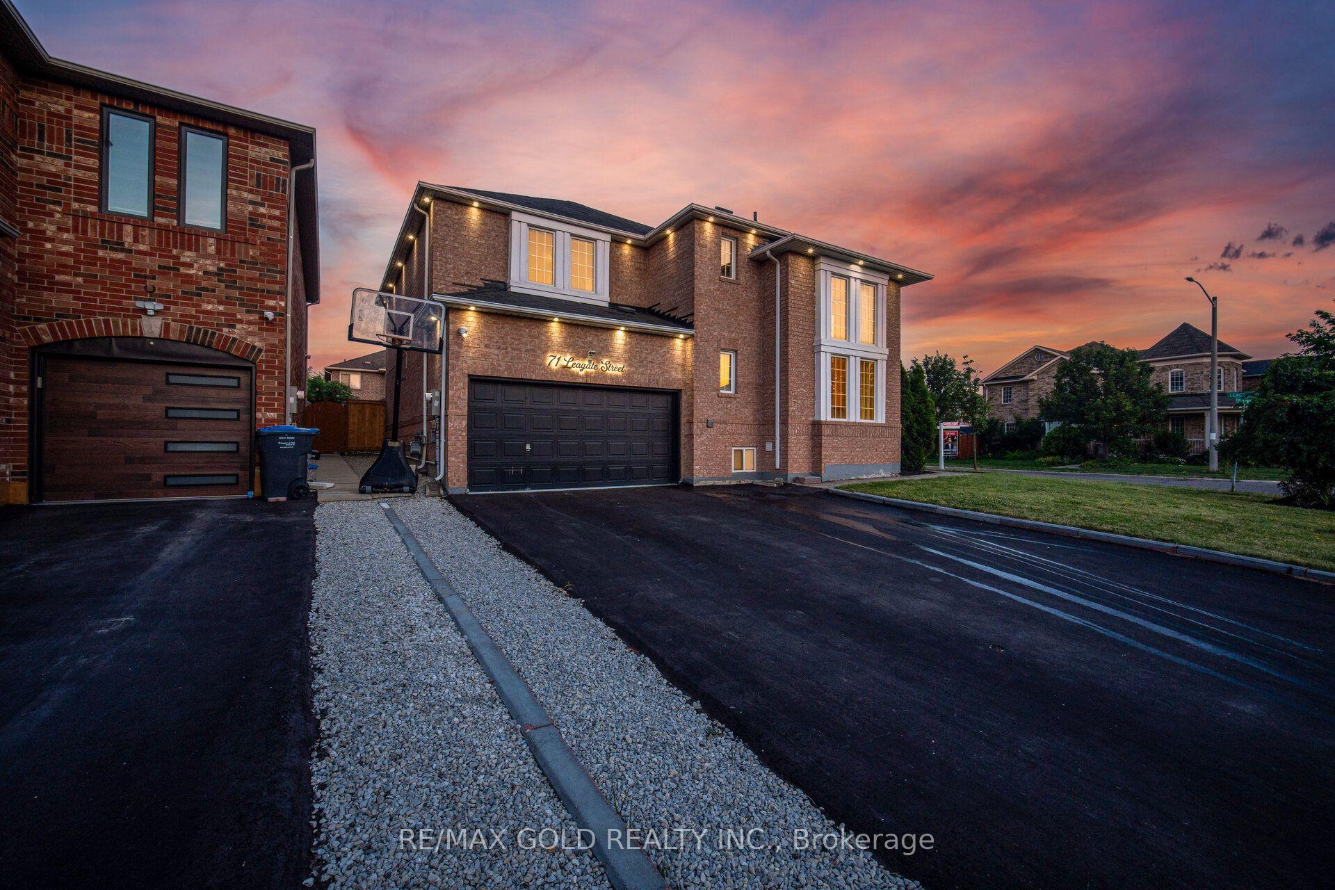 Photo 6 of 71 Leagate Street, Brampton, Fletcher's Meadow — HOMEH