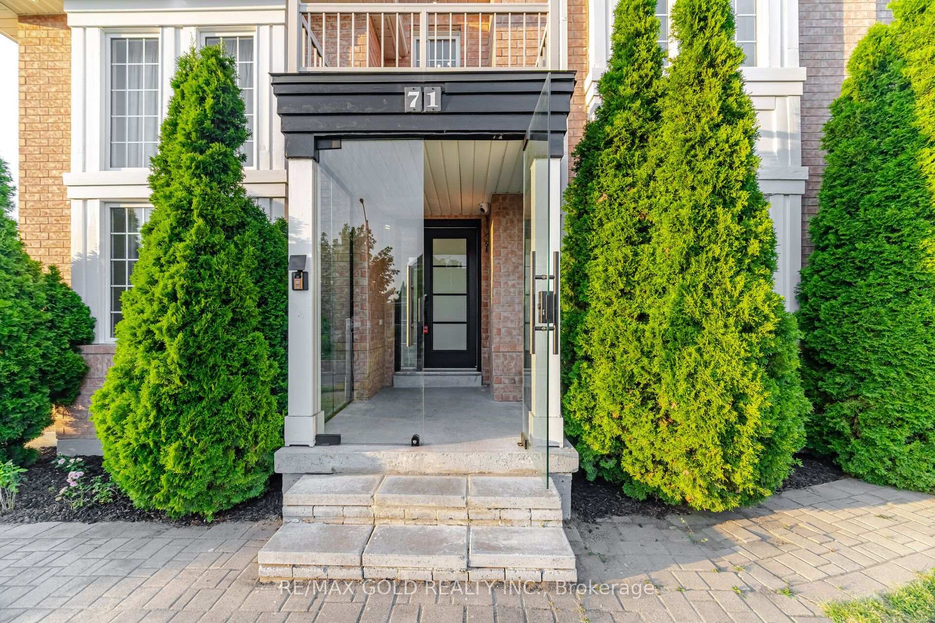 Photo 7 of 71 Leagate Street, Brampton, Fletcher's Meadow — HOMEH