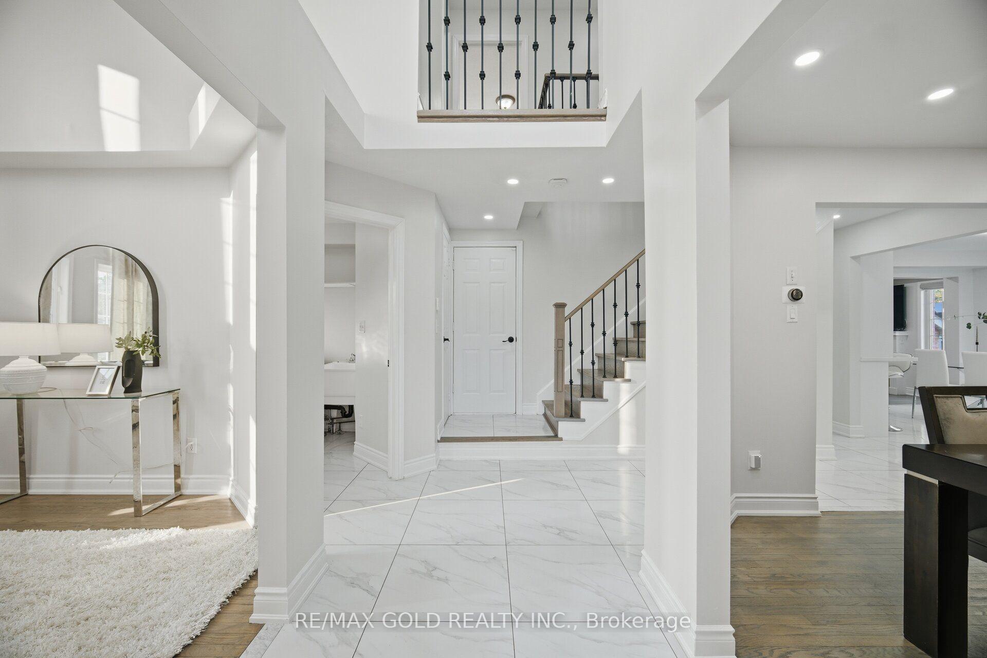 Photo 9 of 71 Leagate Street, Brampton, Fletcher's Meadow — HOMEH