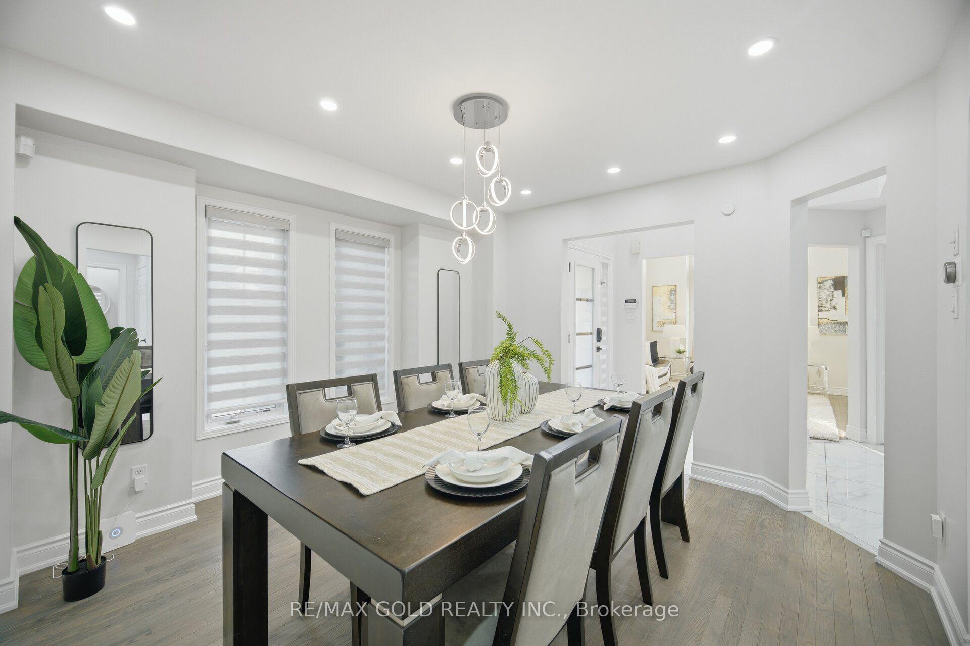 Photo 12 of 71 Leagate Street, Brampton, Fletcher's Meadow — HOMEH