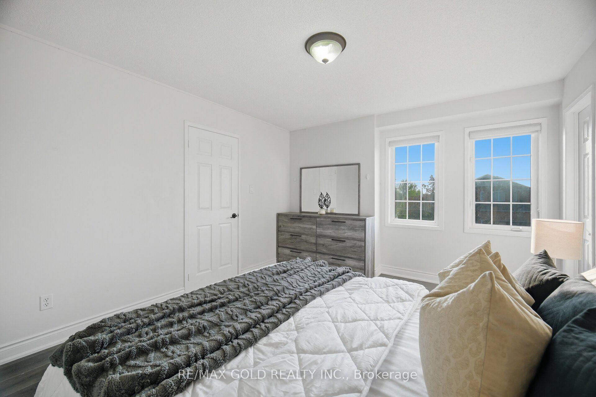 Photo 25 of 71 Leagate Street, Brampton, Fletcher's Meadow — HOMEH