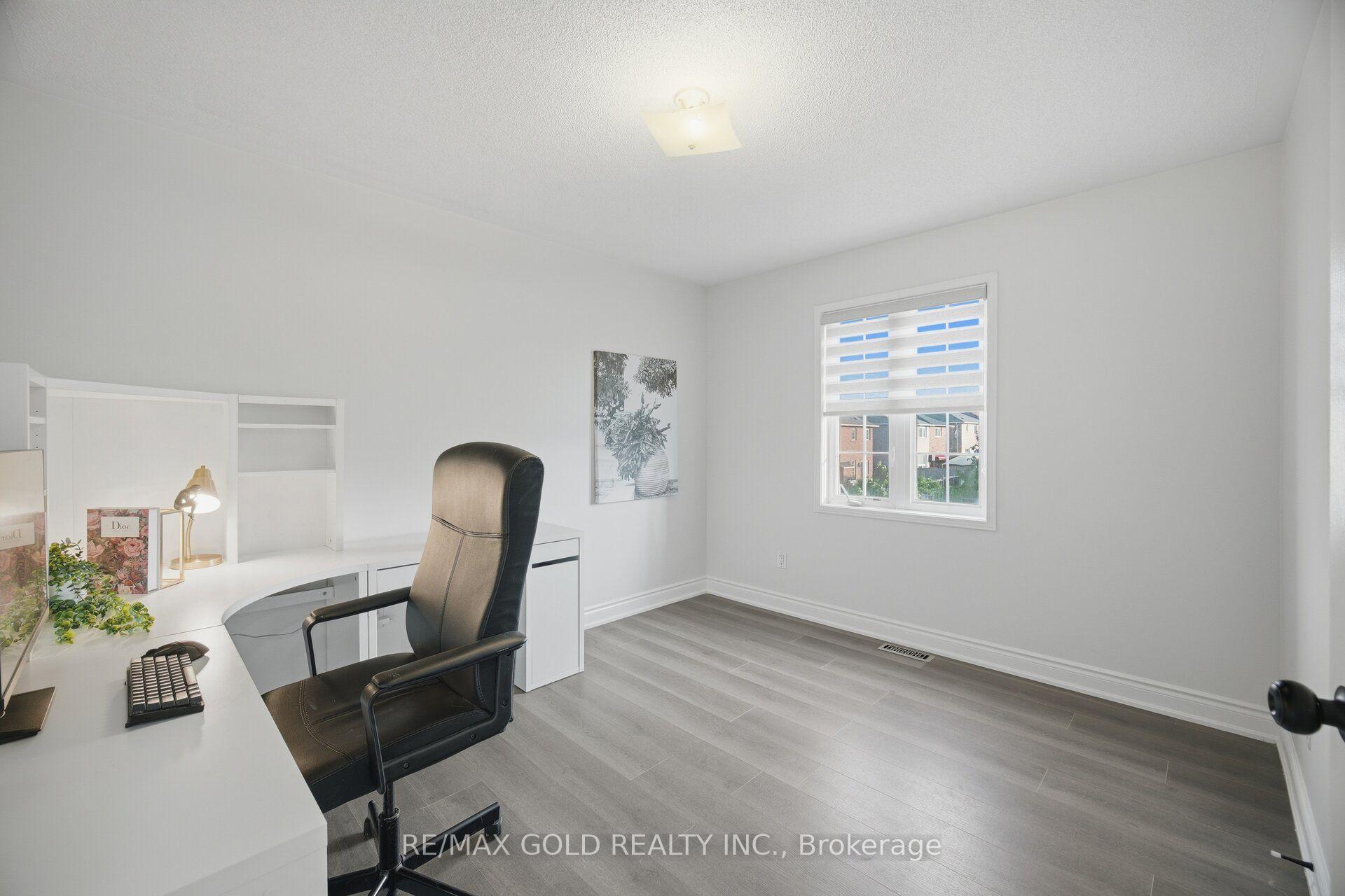Photo 29 of 71 Leagate Street, Brampton, Fletcher's Meadow — HOMEH