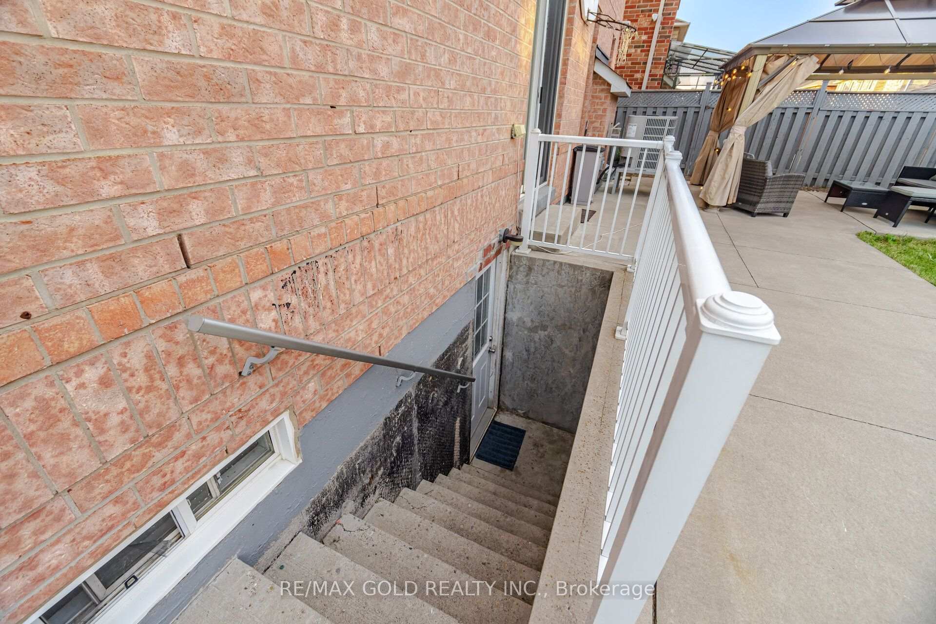 Photo 31 of 71 Leagate Street, Brampton, Fletcher's Meadow — HOMEH