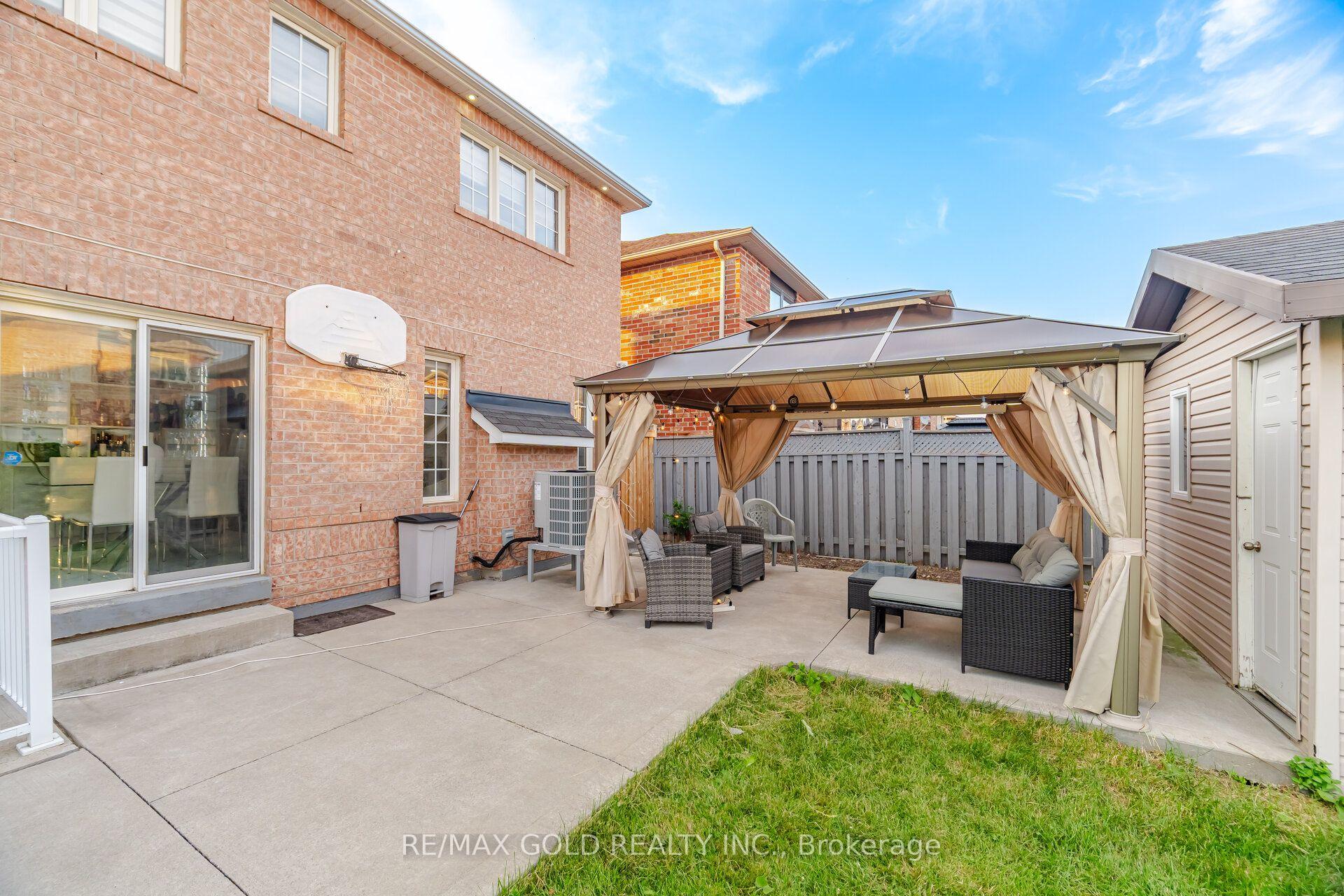 Photo 40 of 71 Leagate Street, Brampton, Fletcher's Meadow — HOMEH
