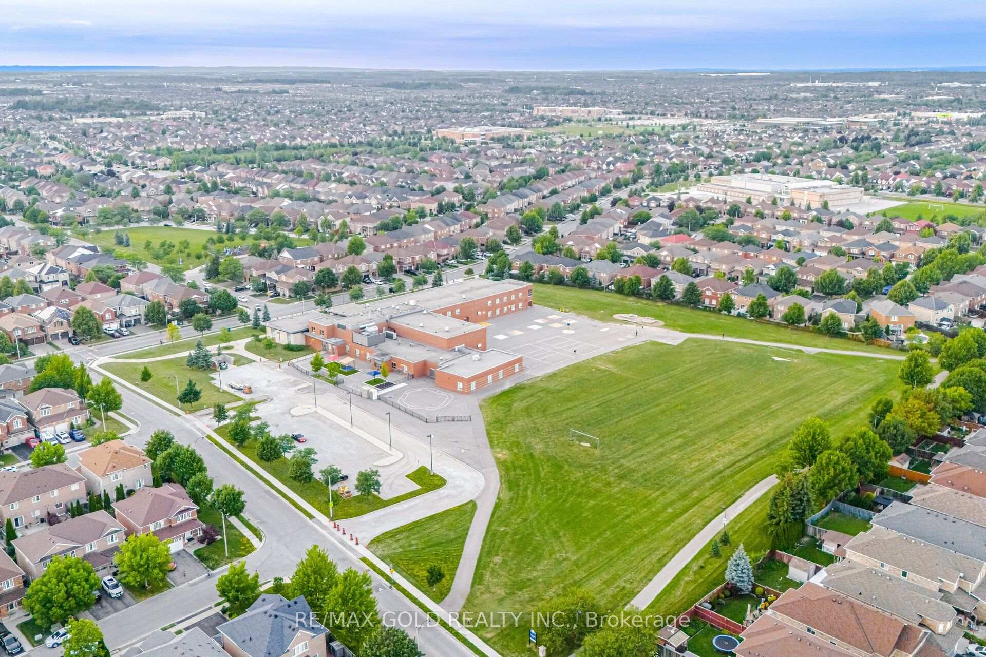 Photo 46 of 71 Leagate Street, Brampton, Fletcher's Meadow — HOMEH
