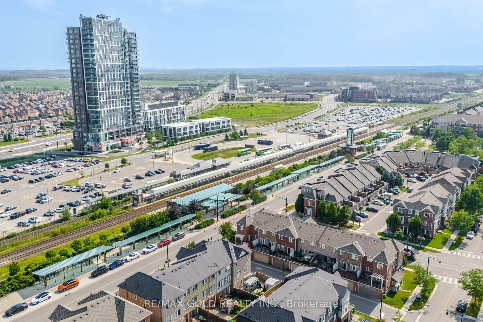 Photo 49 of 71 Leagate Street, Brampton, Fletcher's Meadow — HOMEH