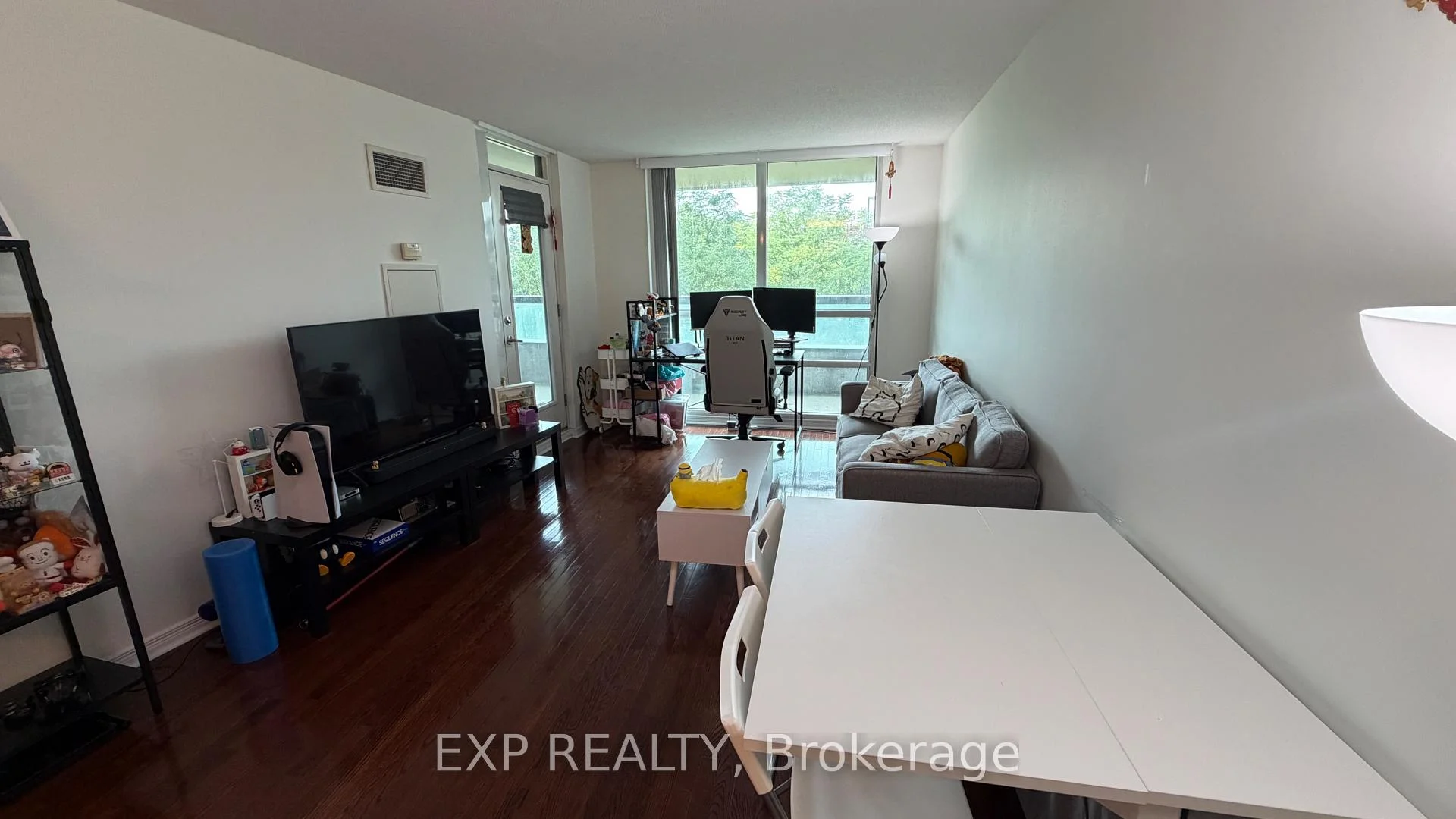 Photo 6 of Unit 218, 503 Beecroft Road, North York, Willowdale West — HOMEH