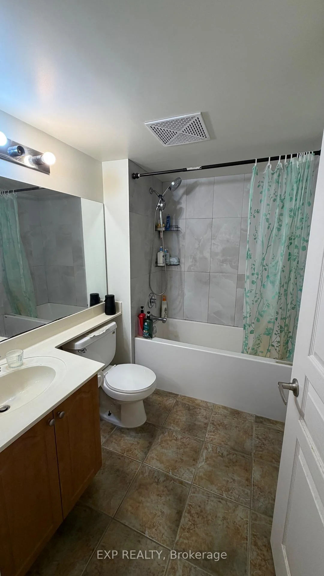 Photo 8 of Unit 218, 503 Beecroft Road, North York, Willowdale West — HOMEH
