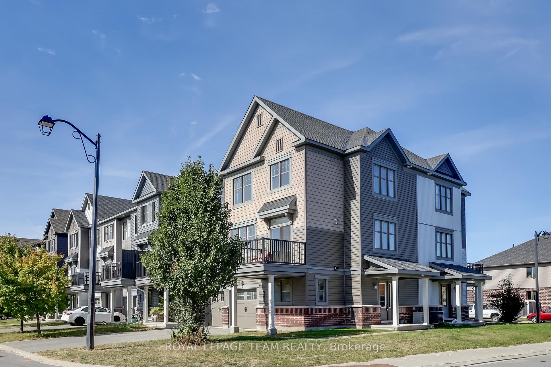 Photo 2 of 254 Halyard Way, Ottawa, Kanata - Kanata Lakes/Heritage Hills — HOMEH