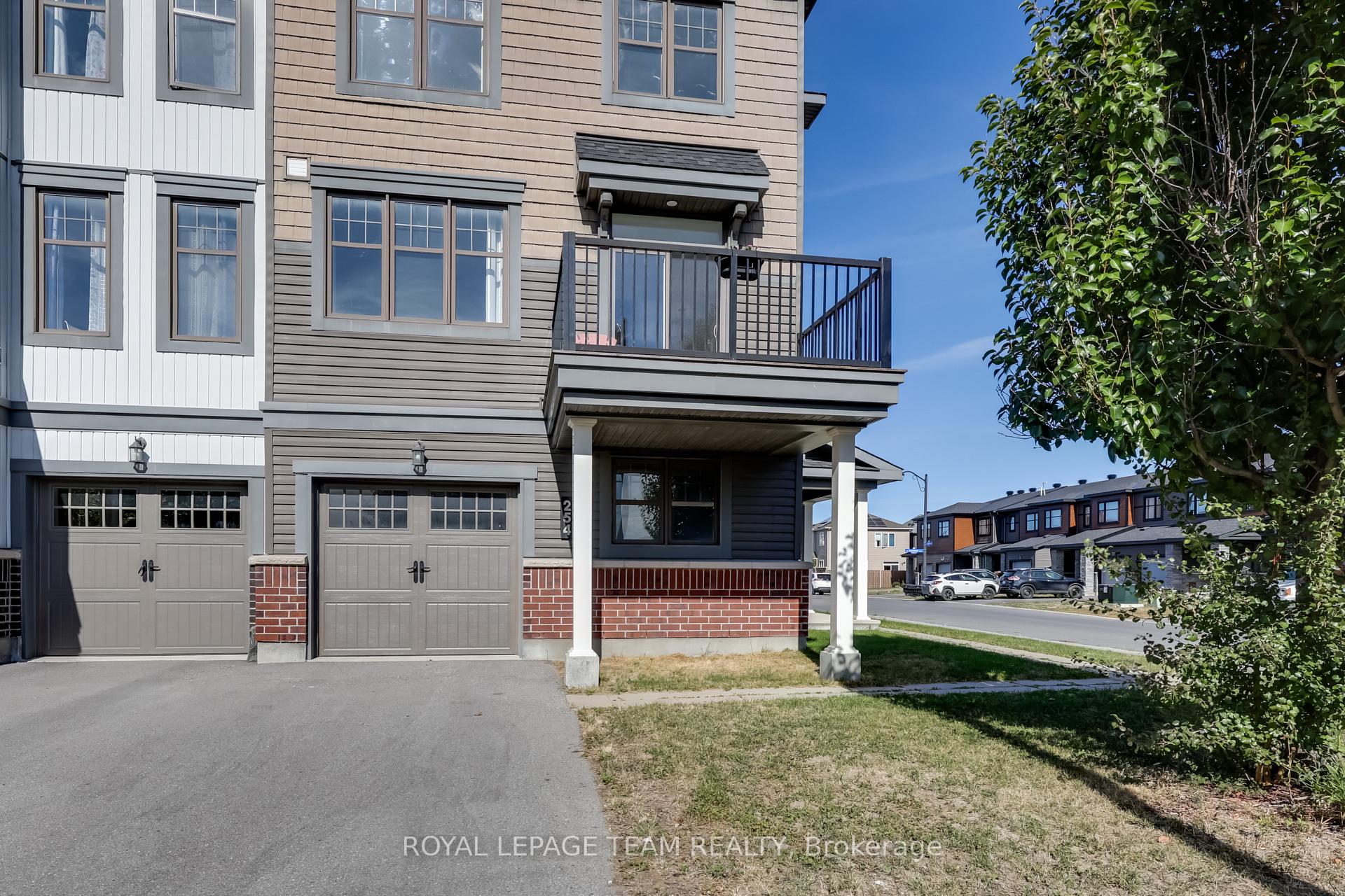 Photo 4 of 254 Halyard Way, Ottawa, Kanata - Kanata Lakes/Heritage Hills — HOMEH
