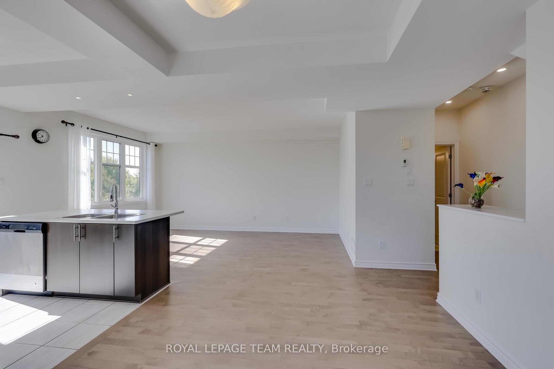 Photo 16 of 254 Halyard Way, Ottawa, Kanata - Kanata Lakes/Heritage Hills — HOMEH
