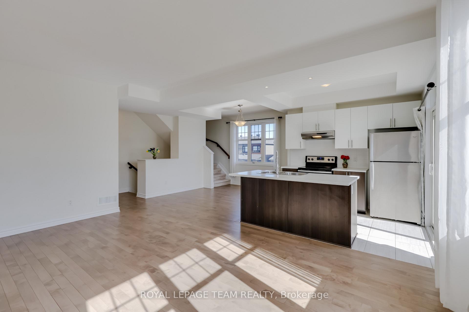 Photo 22 of 254 Halyard Way, Ottawa, Kanata - Kanata Lakes/Heritage Hills — HOMEH