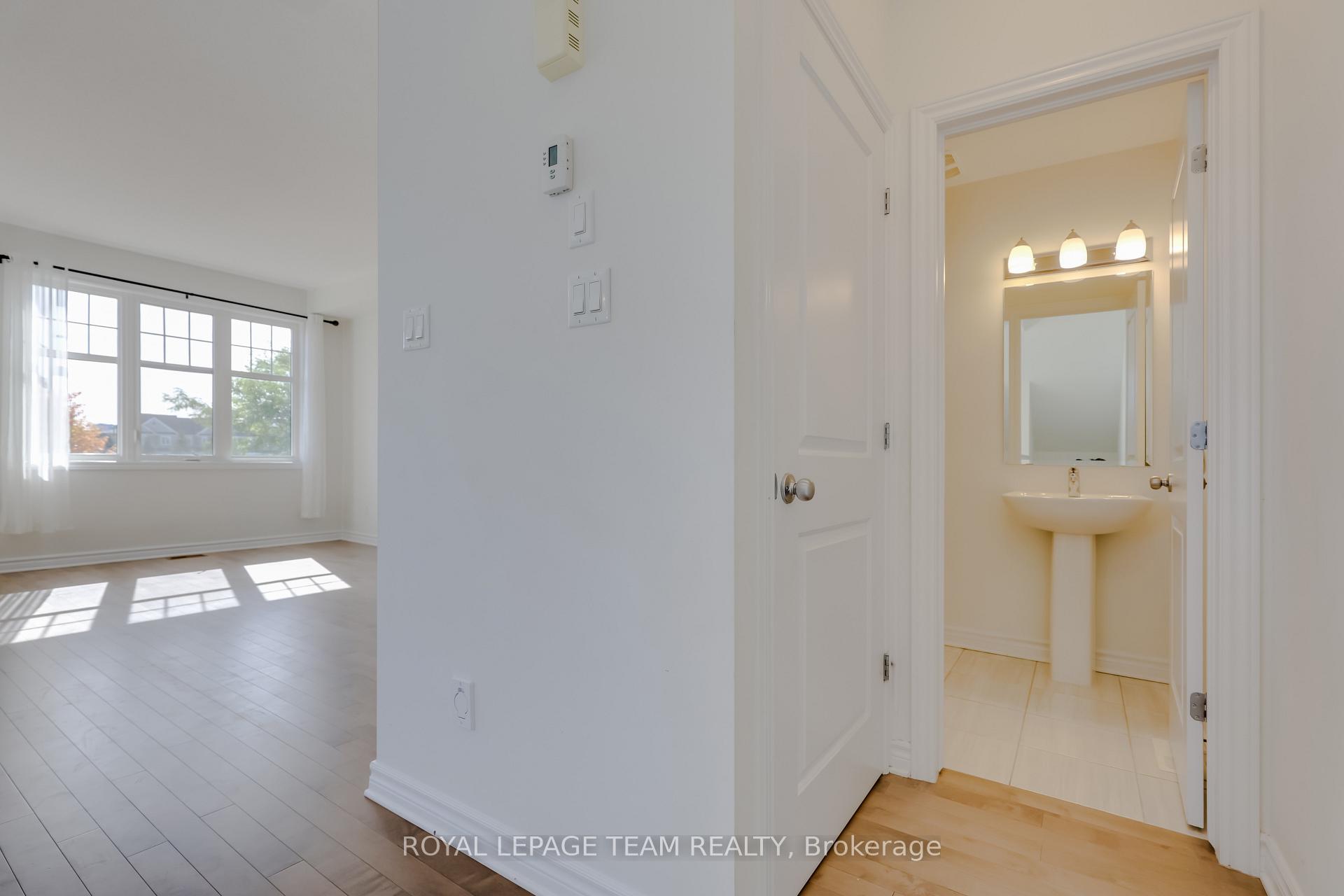 Photo 30 of 254 Halyard Way, Ottawa, Kanata - Kanata Lakes/Heritage Hills — HOMEH