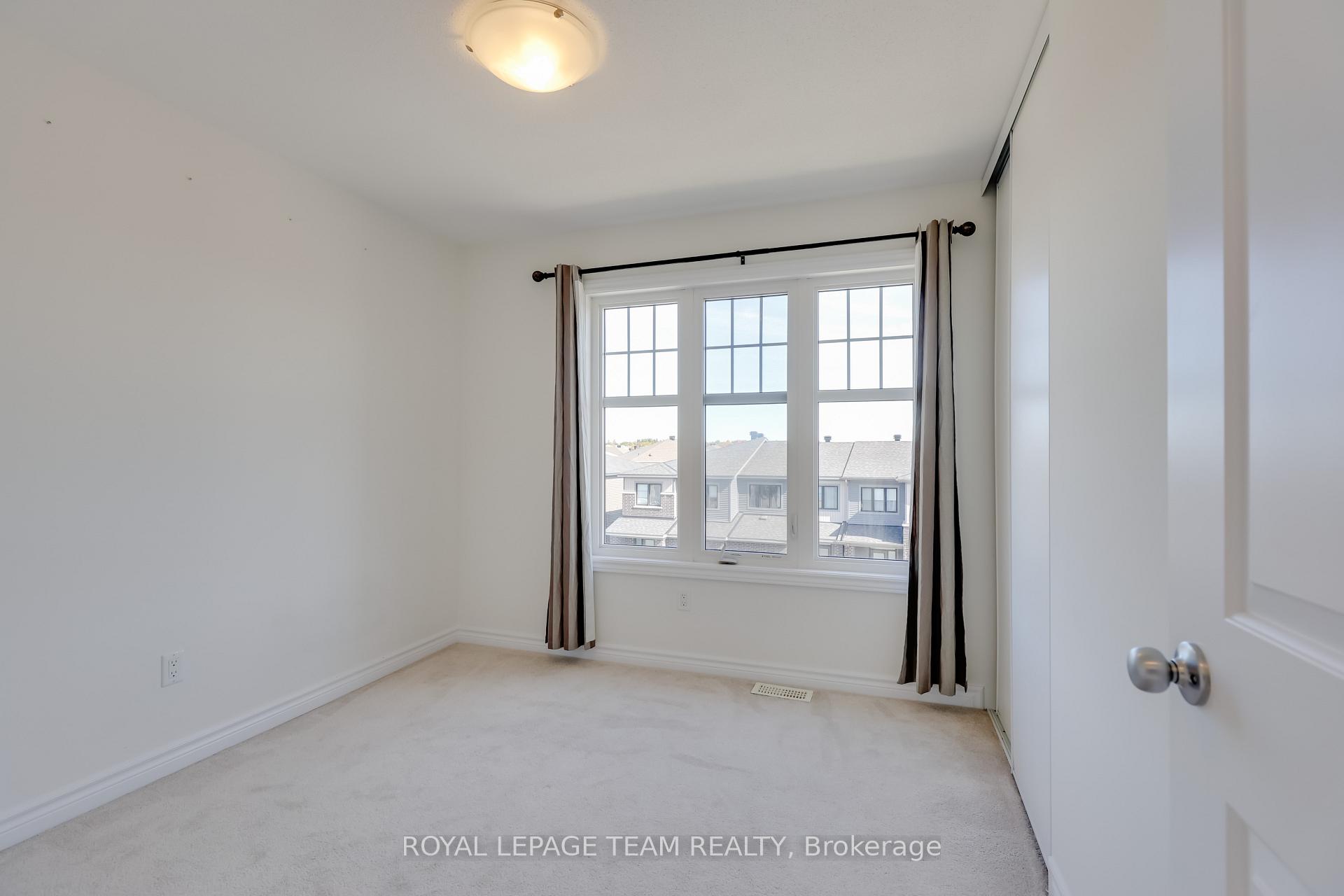 Photo 43 of 254 Halyard Way, Ottawa, Kanata - Kanata Lakes/Heritage Hills — HOMEH