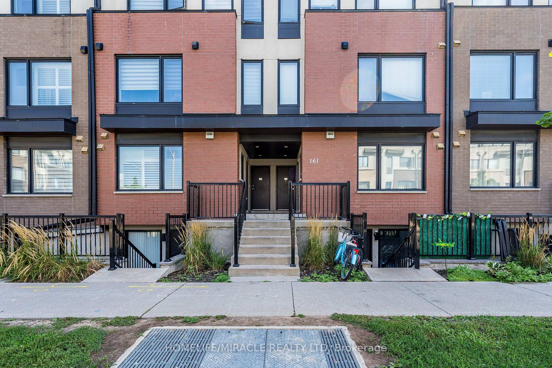 Photo of Unit 8, 161 William Duncan Road