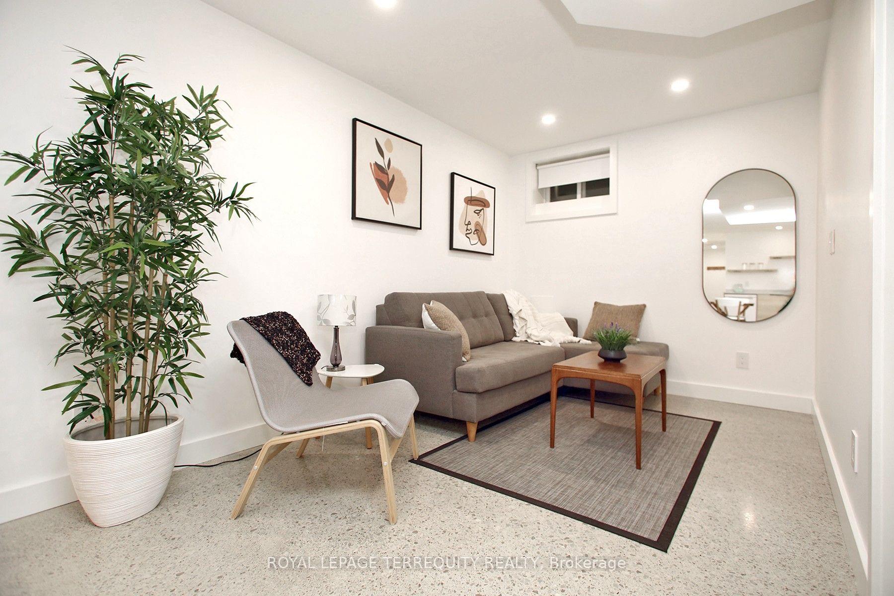Photo 13 of Unit Bsmt, 354 Main Street, Toronto, Woodbine-Lumsden — HOMEH
