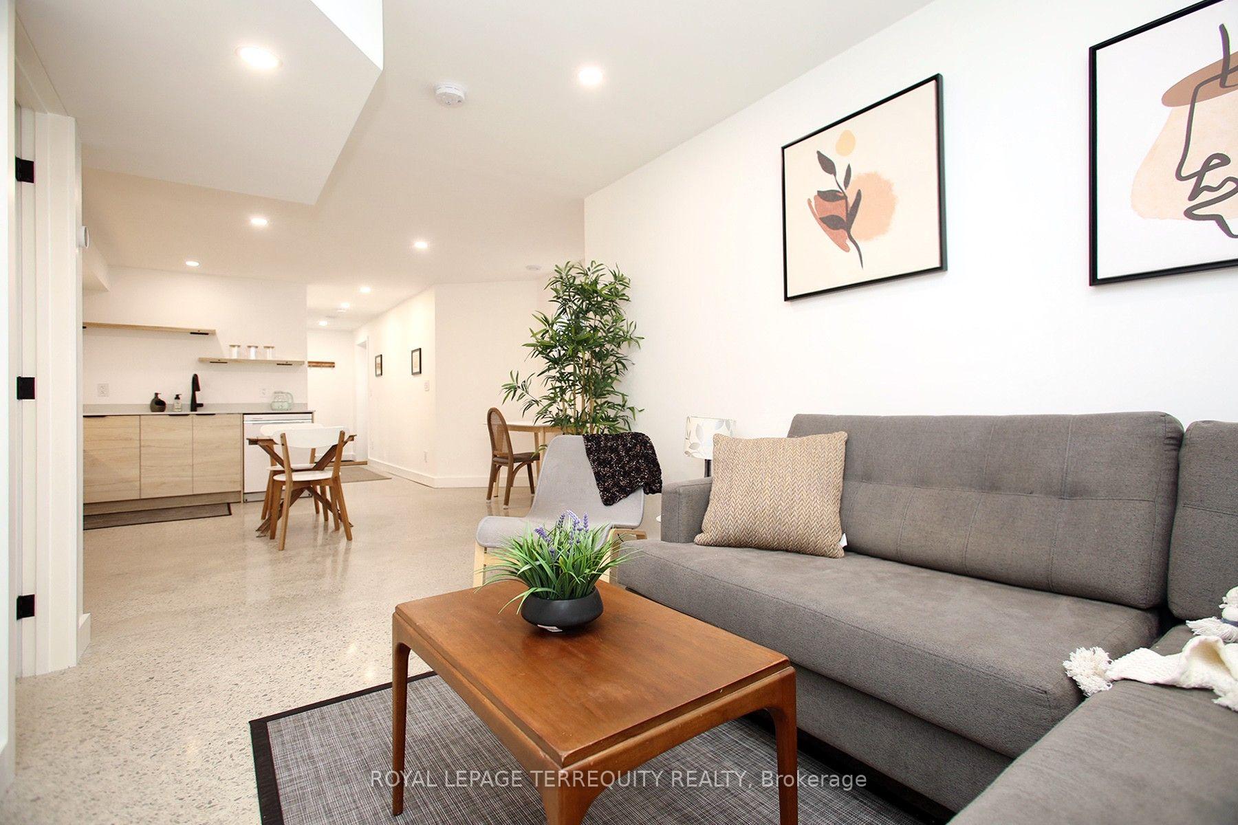 Photo 15 of Unit Bsmt, 354 Main Street, Toronto, Woodbine-Lumsden — HOMEH