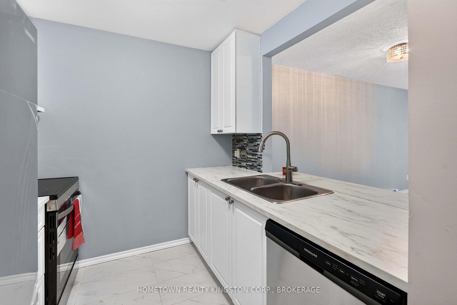 Photo 9 of Unit 201, 566 Armstrong Road, Kingston, East Gardiners Rd — HOMEH