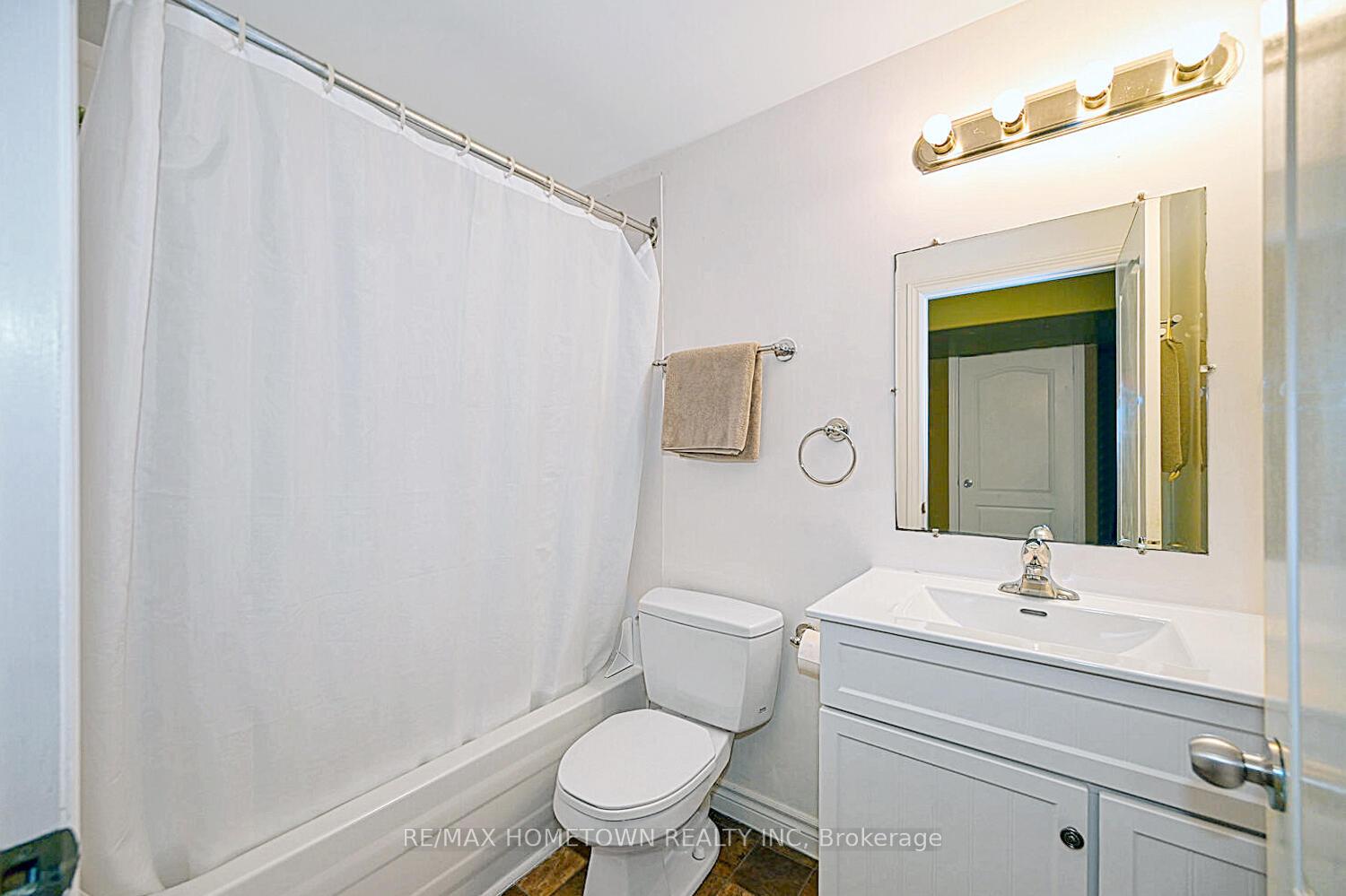 Photo 28 of 16 Regency Place, Brockville, Brockville — HOMEH