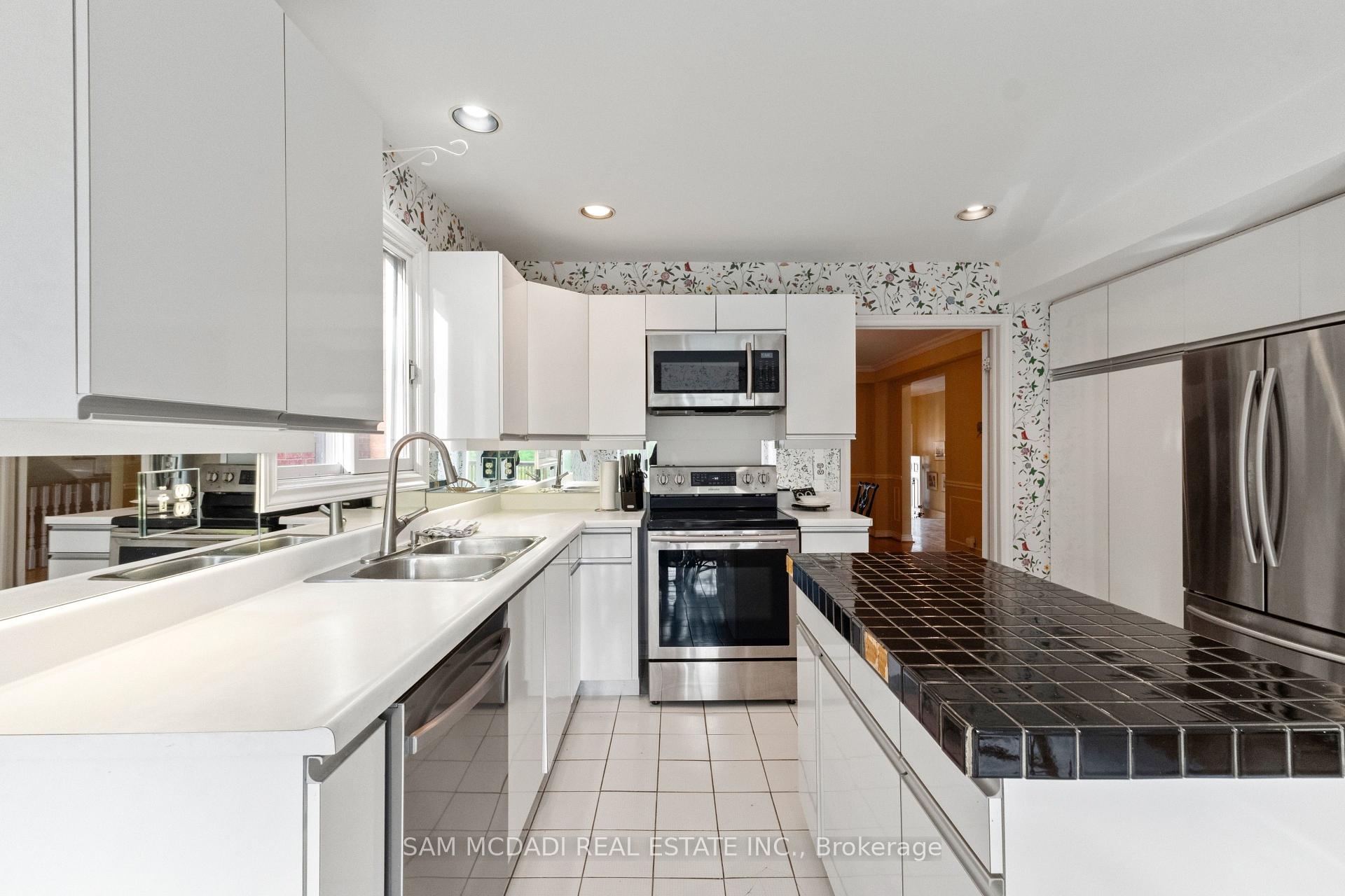 Photo 10 of 690 Oriole Parkway, Toronto, Yonge-Eglinton — HOMEH
