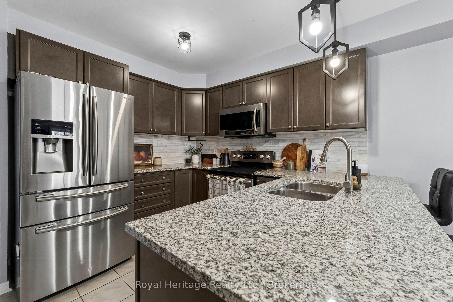 Photo 15 of 80 Richard Davies Crescent, Clarington, Bowmanville — HOMEH
