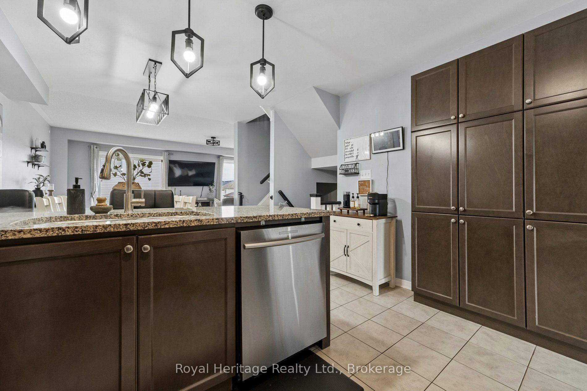 Photo 17 of 80 Richard Davies Crescent, Clarington, Bowmanville — HOMEH