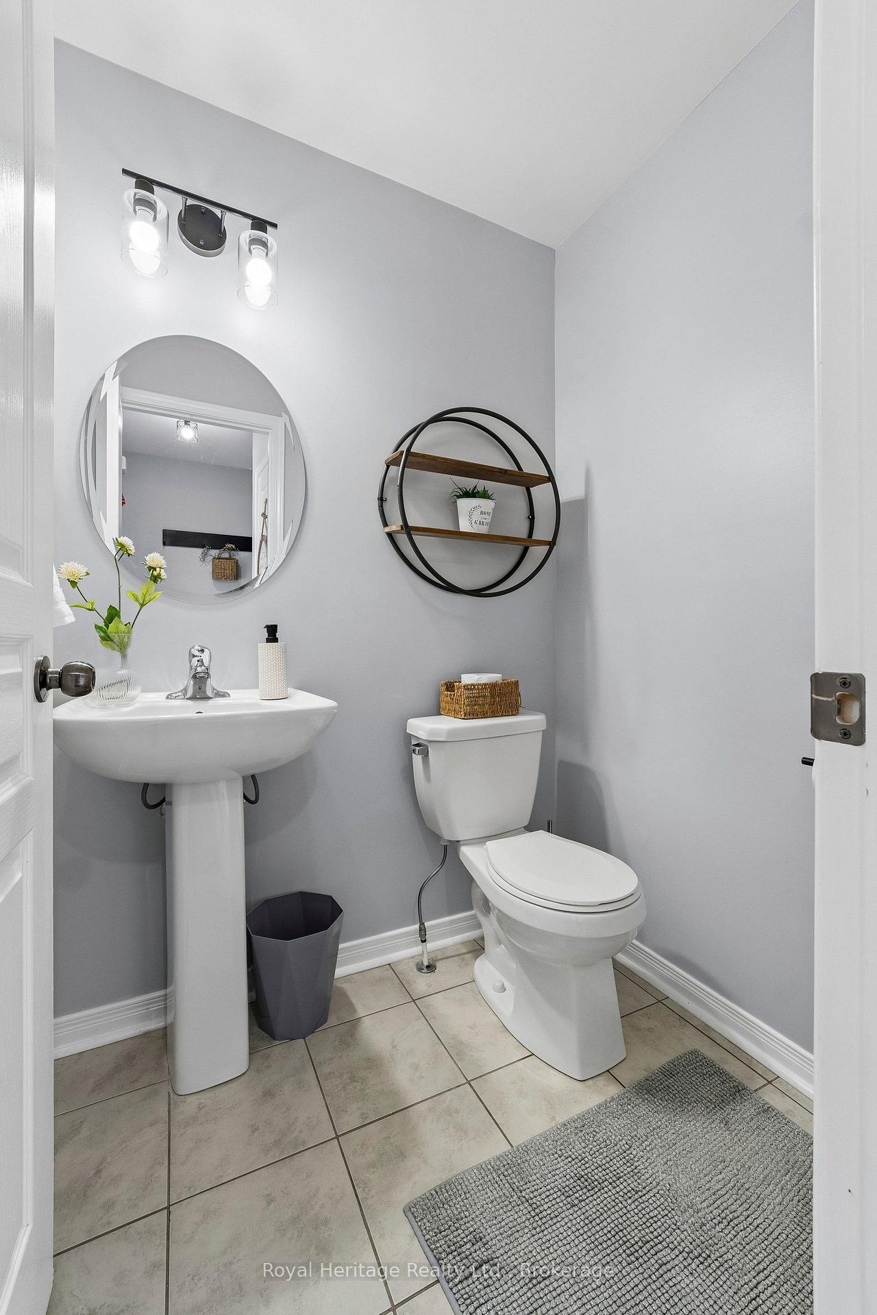 Photo 19 of 80 Richard Davies Crescent, Clarington, Bowmanville — HOMEH