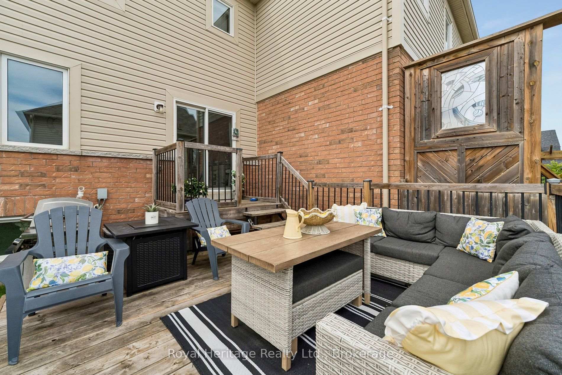 Photo 23 of 80 Richard Davies Crescent, Clarington, Bowmanville — HOMEH