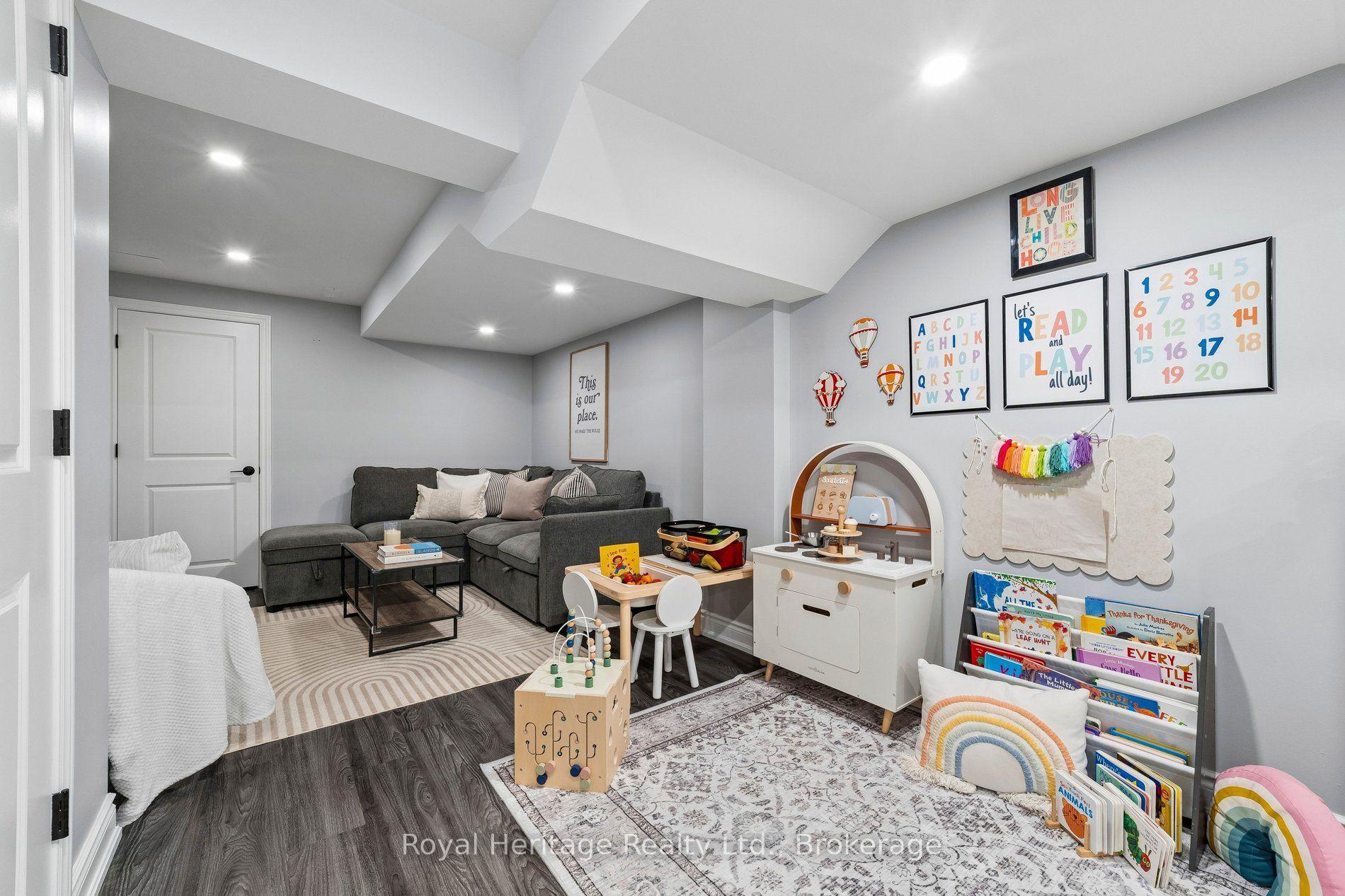 Photo 36 of 80 Richard Davies Crescent, Clarington, Bowmanville — HOMEH