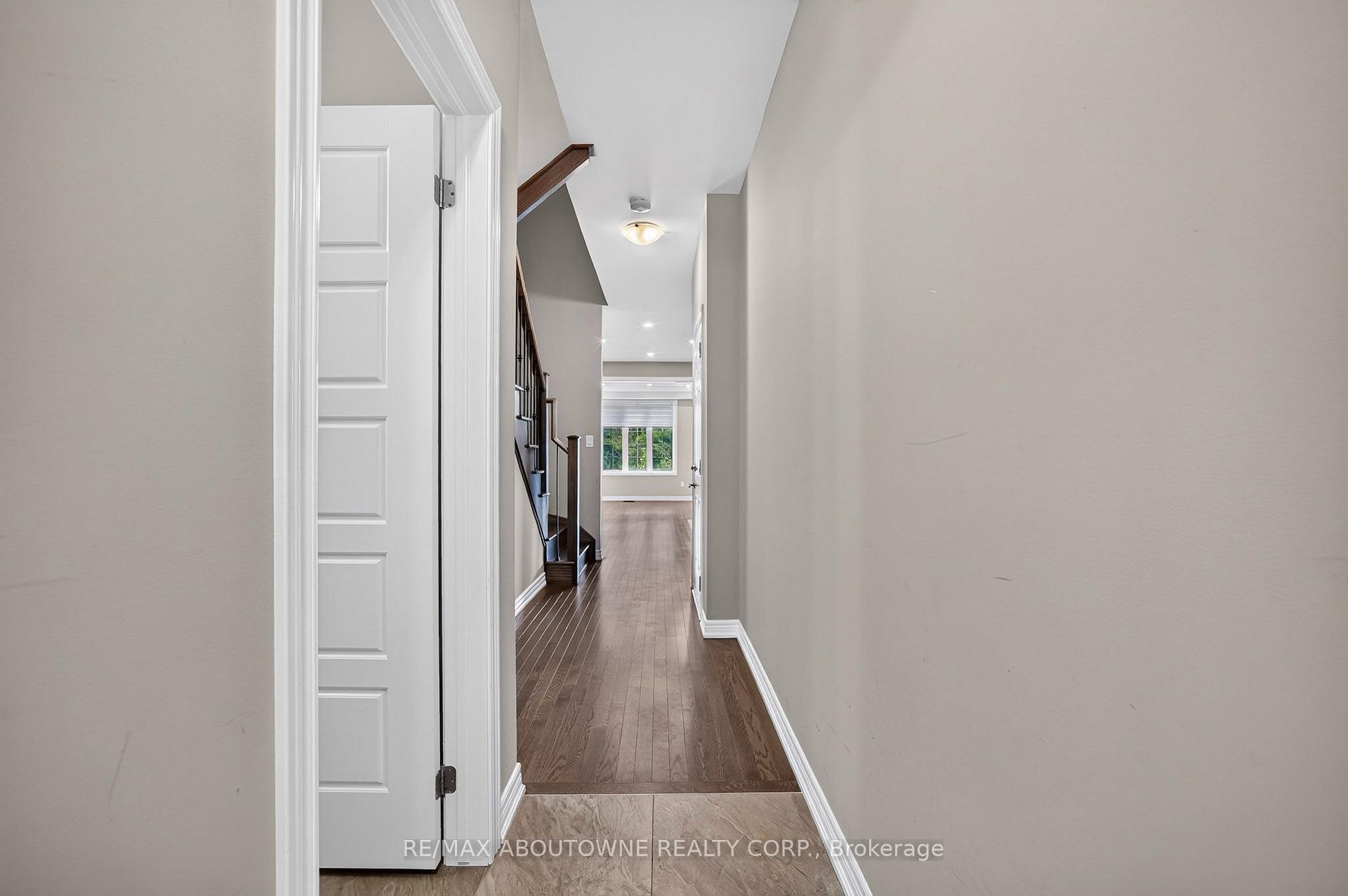 Photo 6 of 3289 Mockingbird Common, Oakville, Joshua Meadows — HOMEH