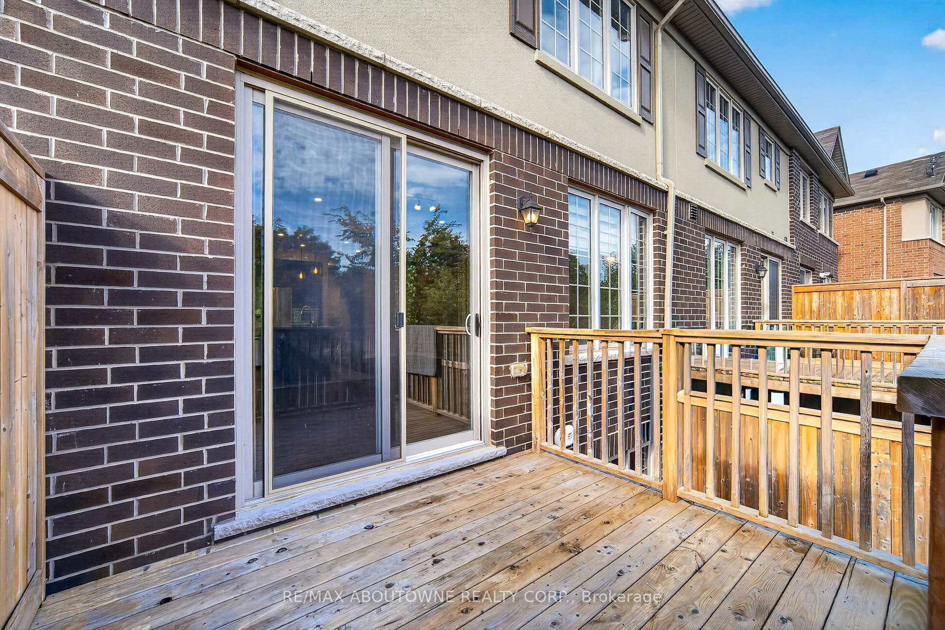 Photo 33 of 3289 Mockingbird Common, Oakville, Joshua Meadows — HOMEH