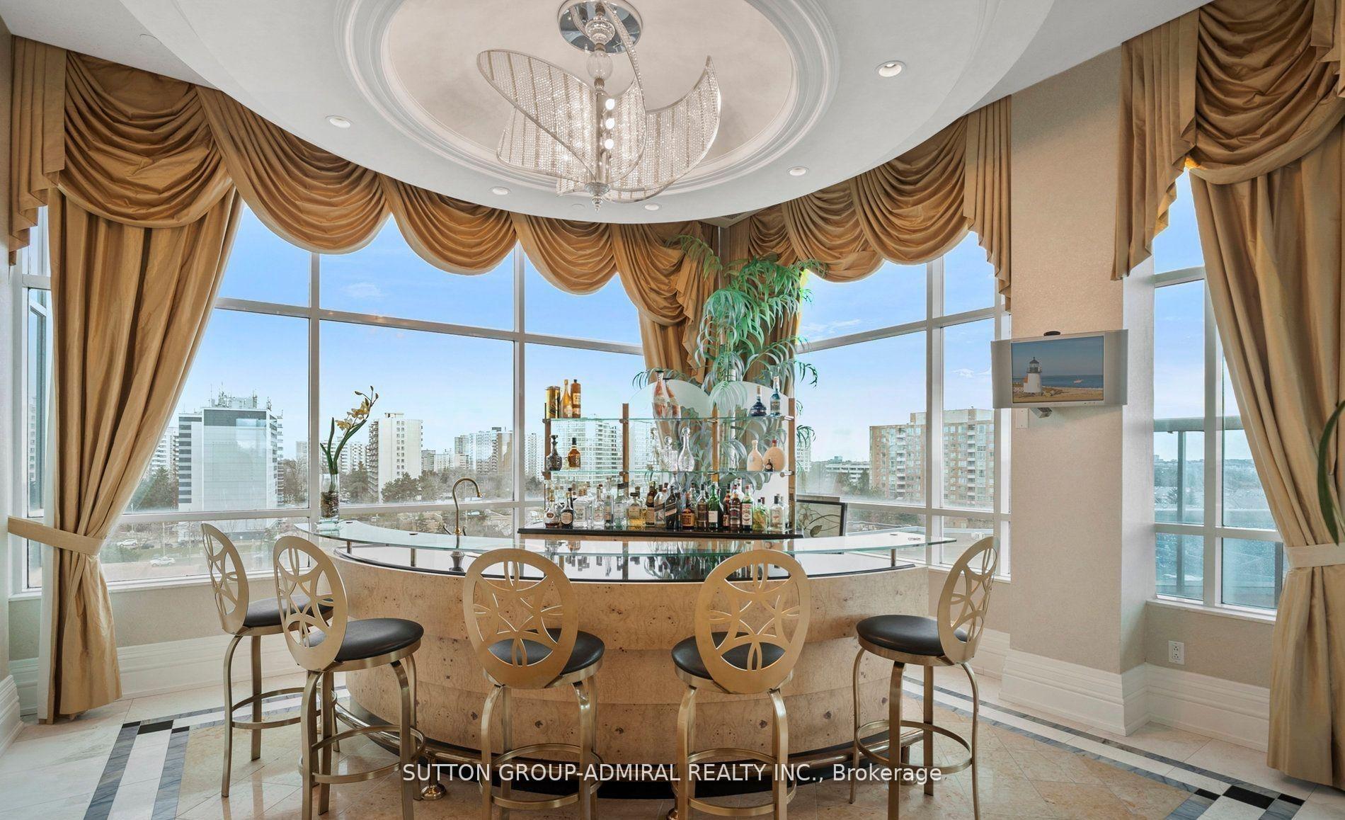 Photo 6 of Unit Uph, 1 Cordoba Drive, Vaughan, Lakeview Estates — HOMEH