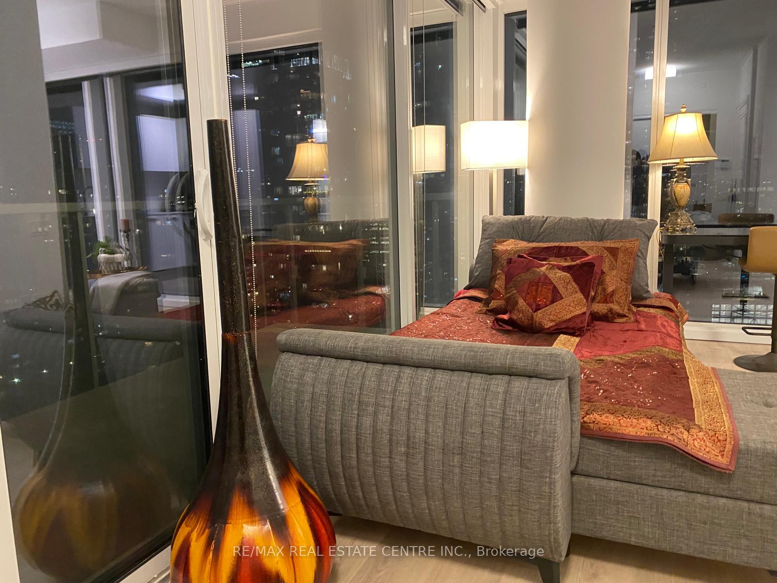 Photo 10 of Unit 2701, 3 Gloucester Street, Toronto, Church-Yonge Corridor — HOMEH