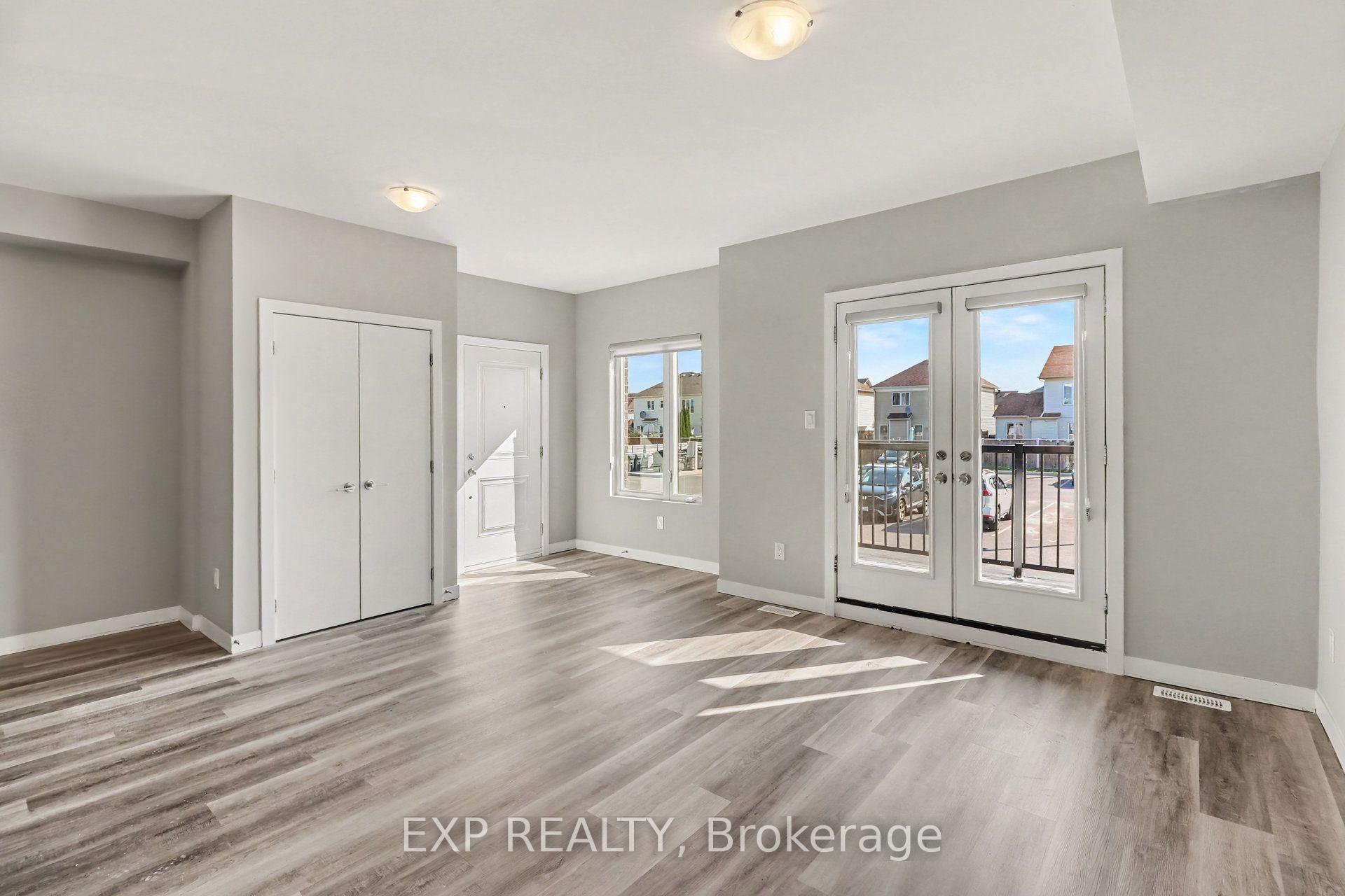 Photo 3 of Unit D, 509 Southfield Way, Ottawa, Avalon East — HOMEH