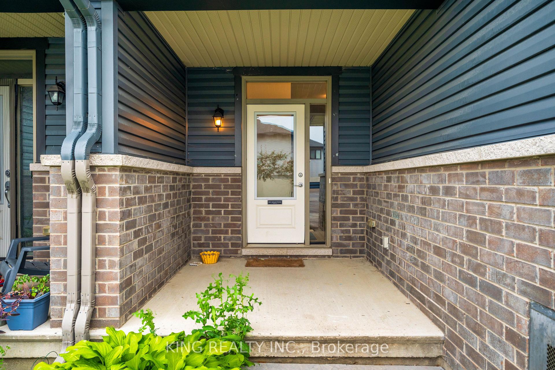 Photo 4 of 189C Shinny Avenue, Ottawa, Stittsville (Central) — HOMEH