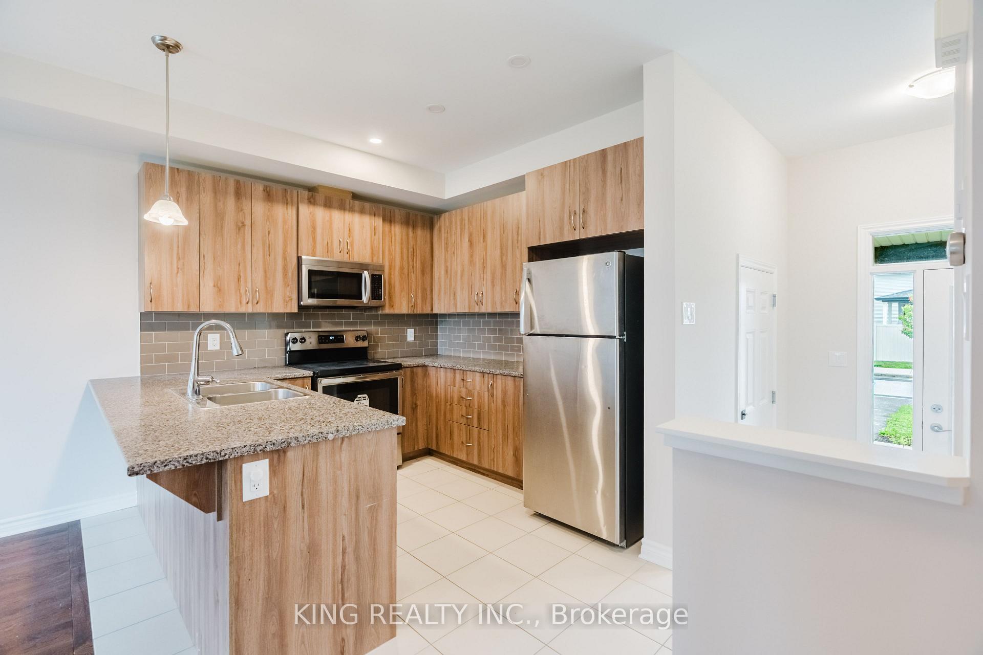 Photo 12 of 189C Shinny Avenue, Ottawa, Stittsville (Central) — HOMEH