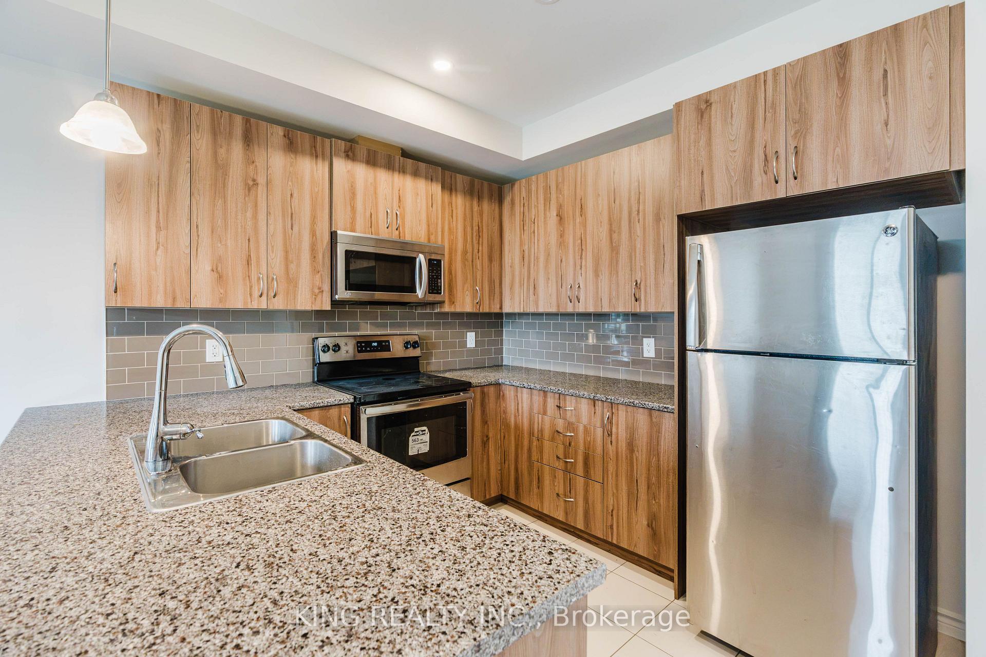 Photo 14 of 189C Shinny Avenue, Ottawa, Stittsville (Central) — HOMEH
