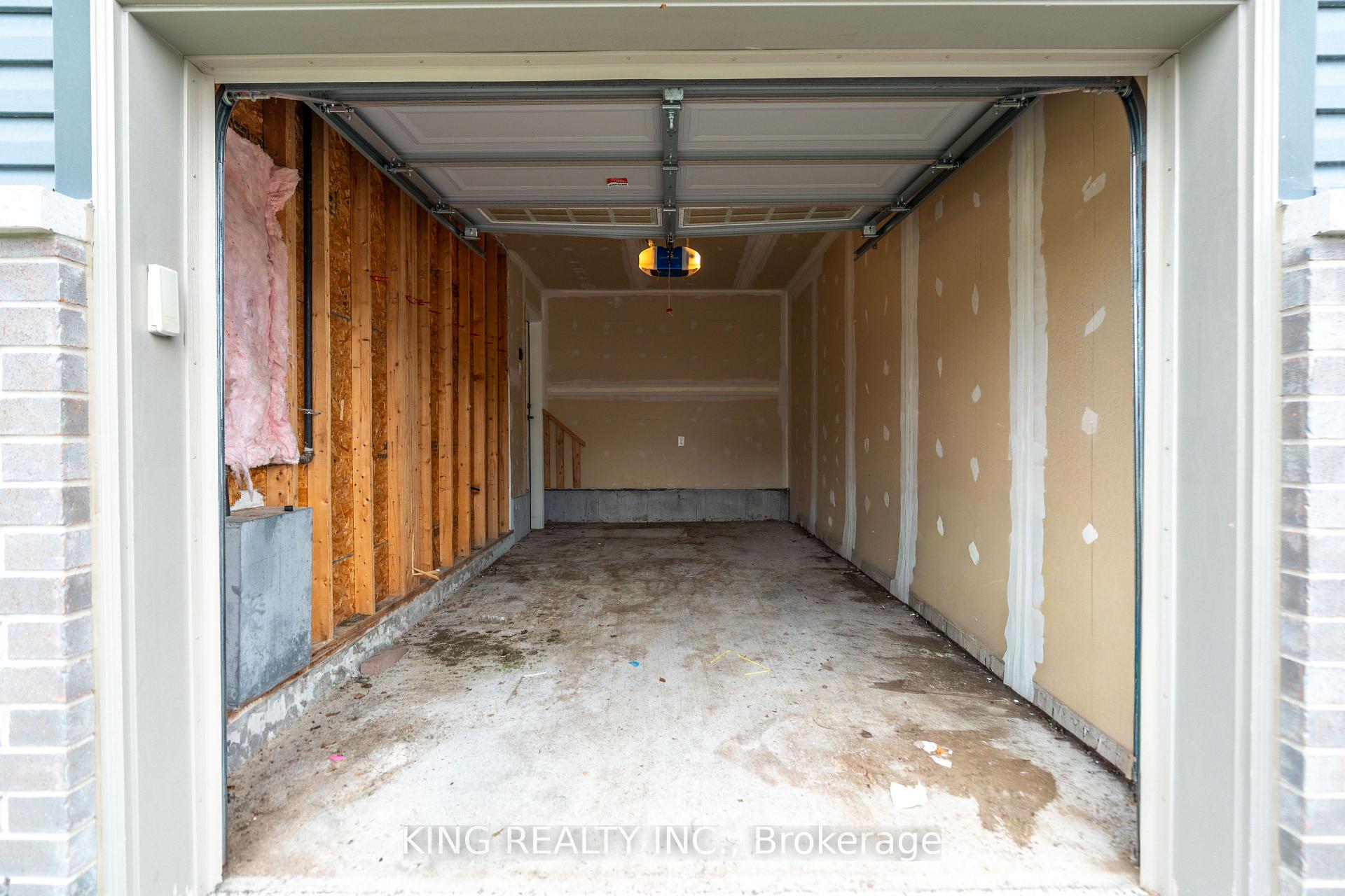 Photo 50 of 189C Shinny Avenue, Ottawa, Stittsville (Central) — HOMEH