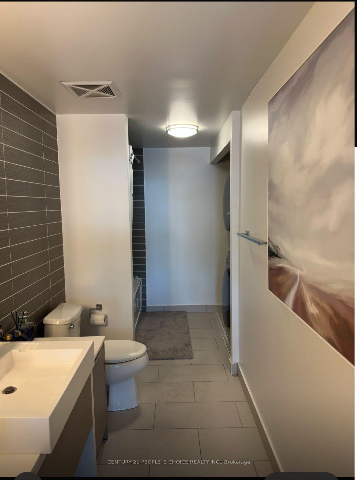 Photo 4 of Unit 524, 5 Hanna Avenue, Toronto, Niagara — HOMEH