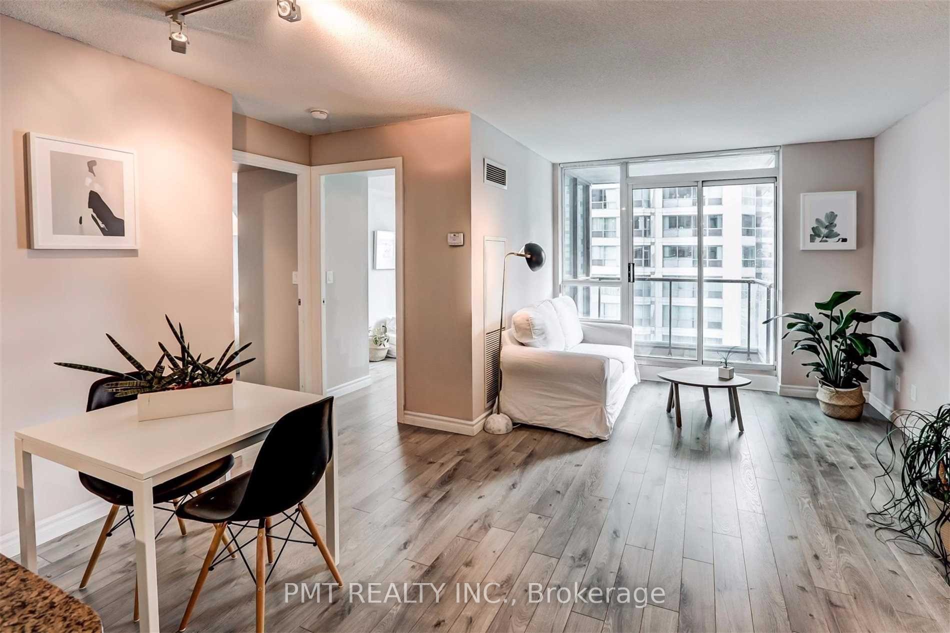 Photo 5 of Unit 1105, 12 Yonge Street, Toronto, Waterfront Communities — HOMEH