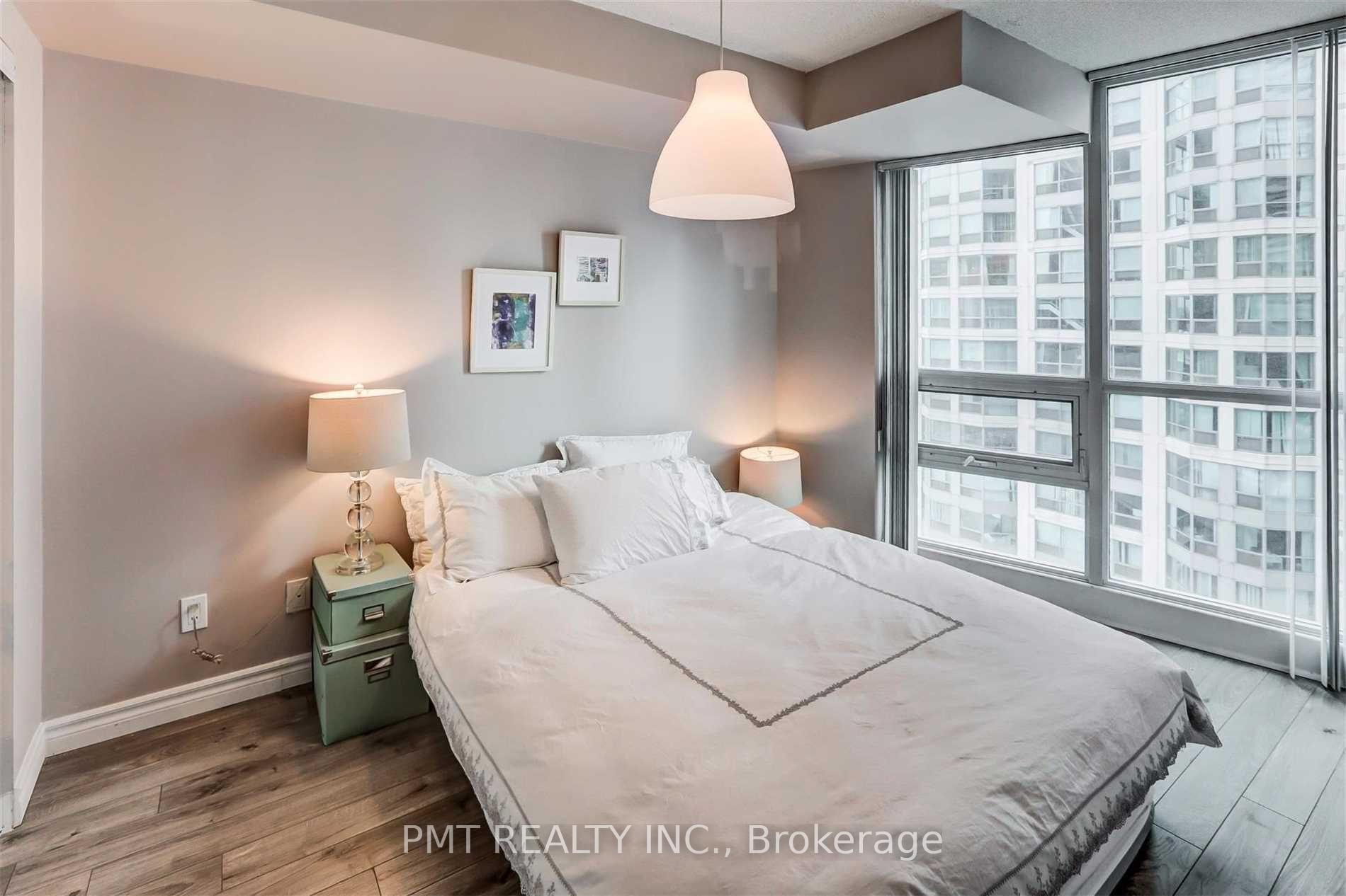 Photo 7 of Unit 1105, 12 Yonge Street, Toronto, Waterfront Communities — HOMEH