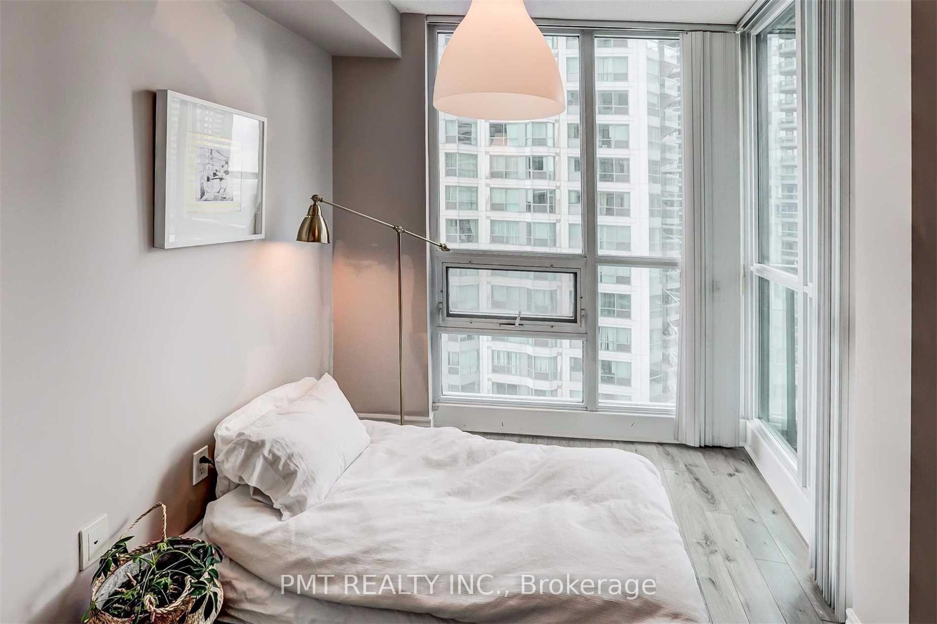 Photo 8 of Unit 1105, 12 Yonge Street, Toronto, Waterfront Communities — HOMEH