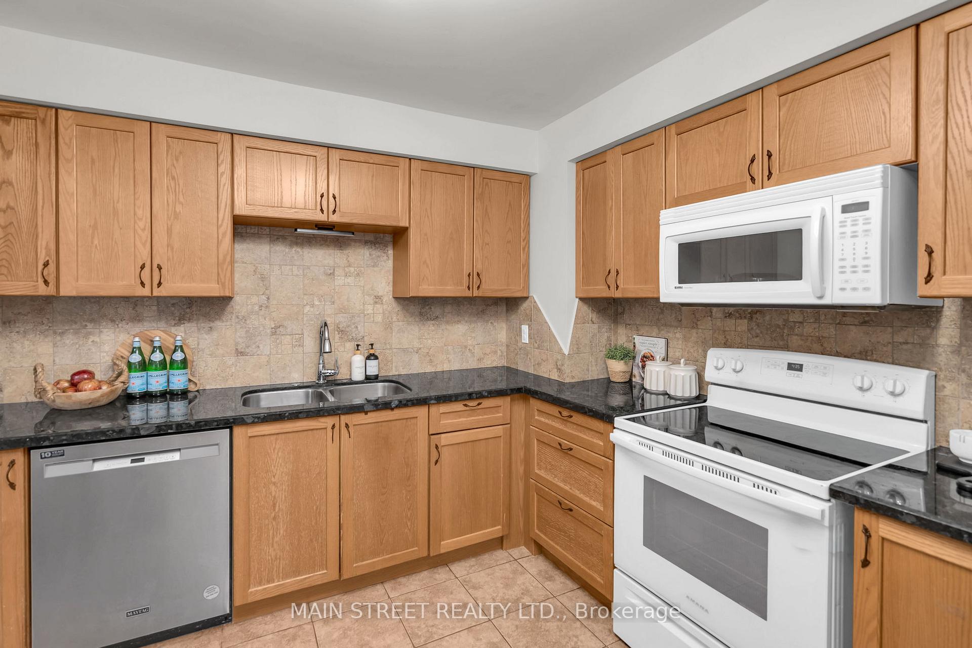 Photo 6 of 550 Priddle Road, Newmarket, Summerhill Estates — HOMEH