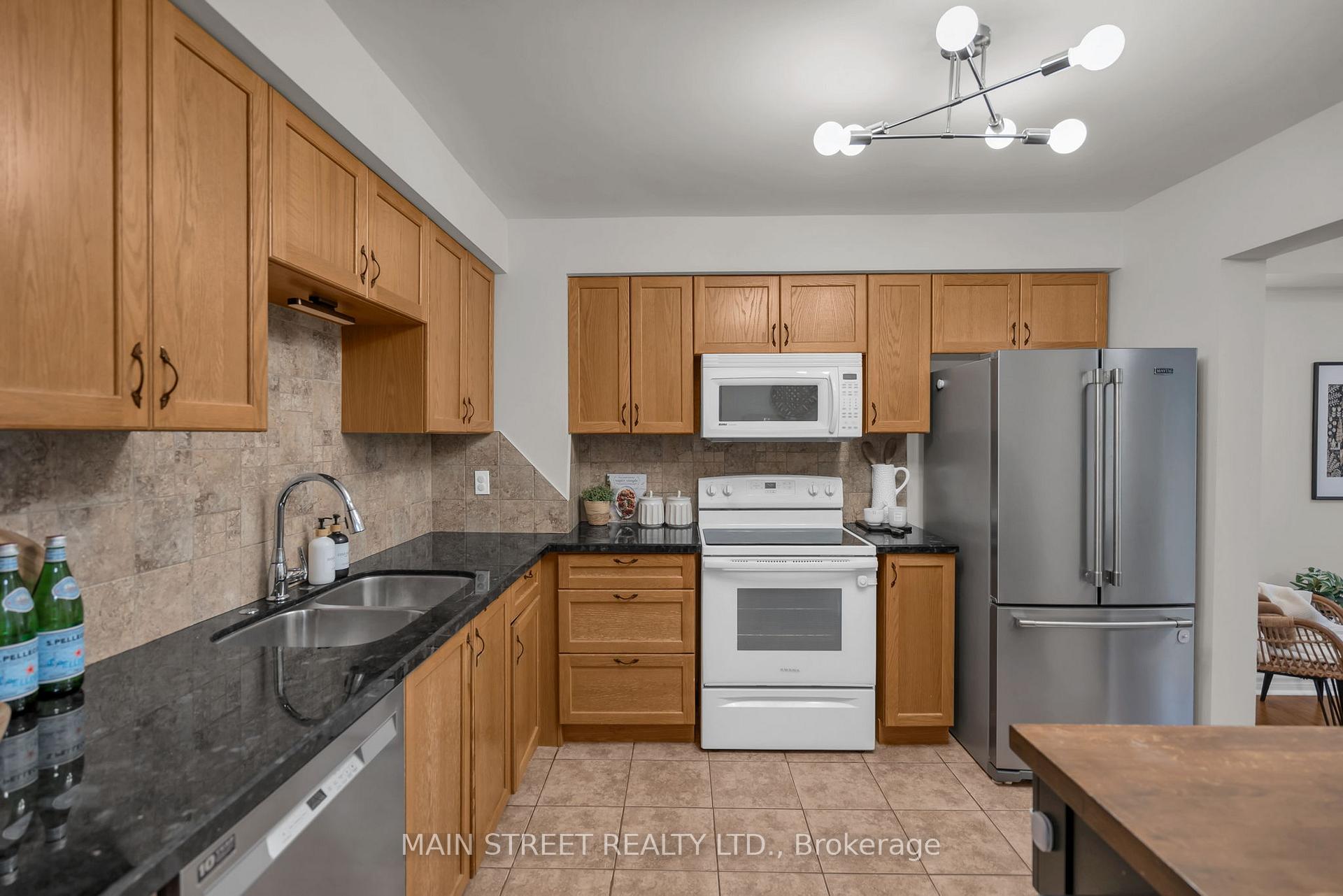 Photo 7 of 550 Priddle Road, Newmarket, Summerhill Estates — HOMEH