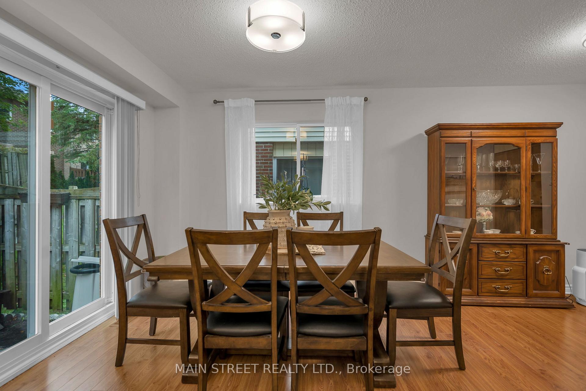 Photo 12 of 550 Priddle Road, Newmarket, Summerhill Estates — HOMEH