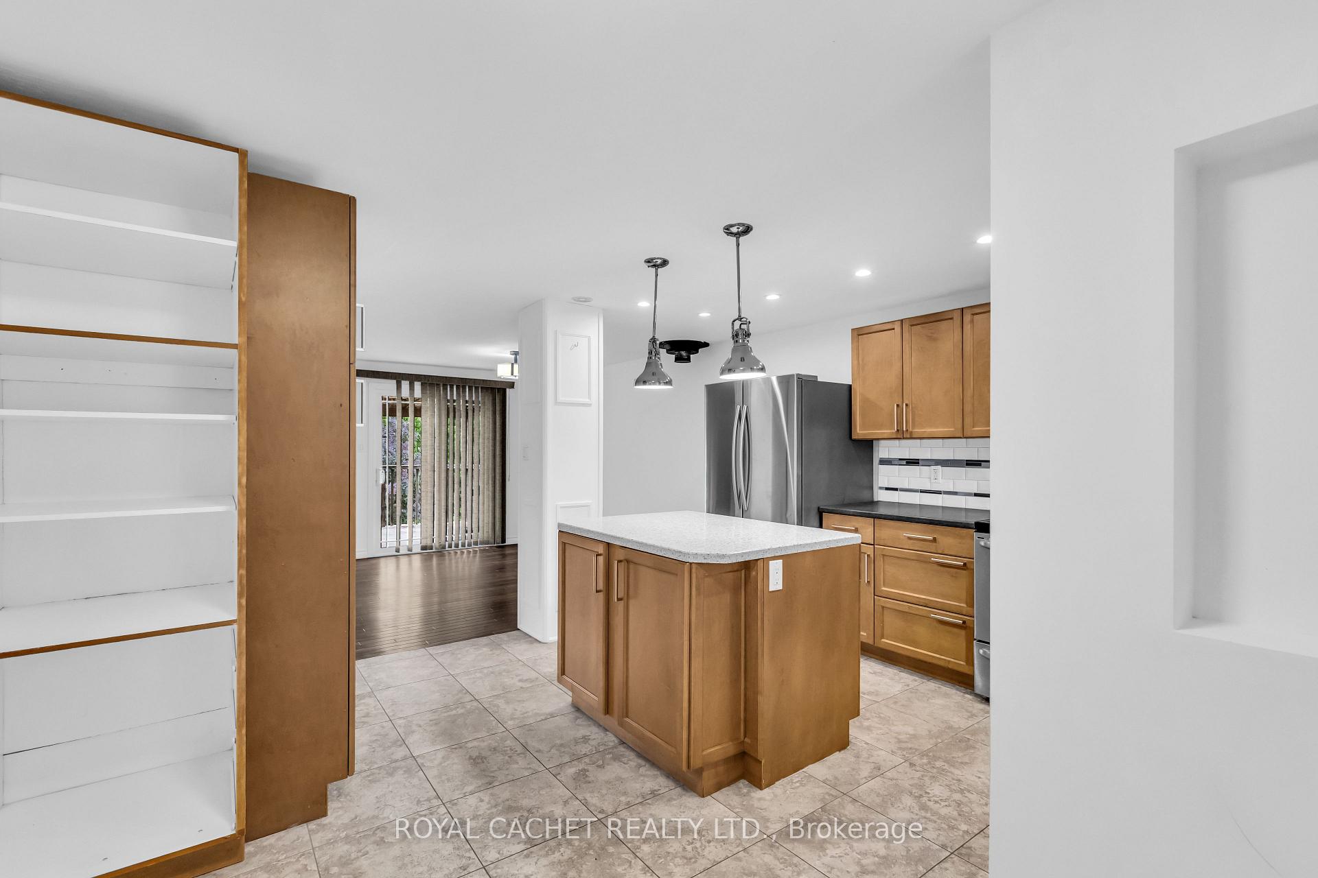 Photo 8 of 66 Camrose Court, Kitchener, Victoria Hills — HOMEH
