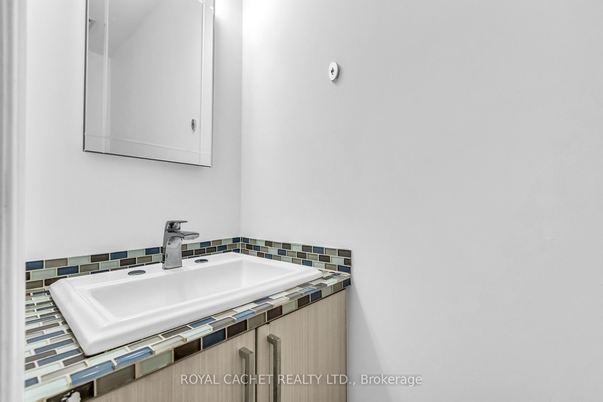 Photo 14 of 66 Camrose Court, Kitchener, Victoria Hills — HOMEH