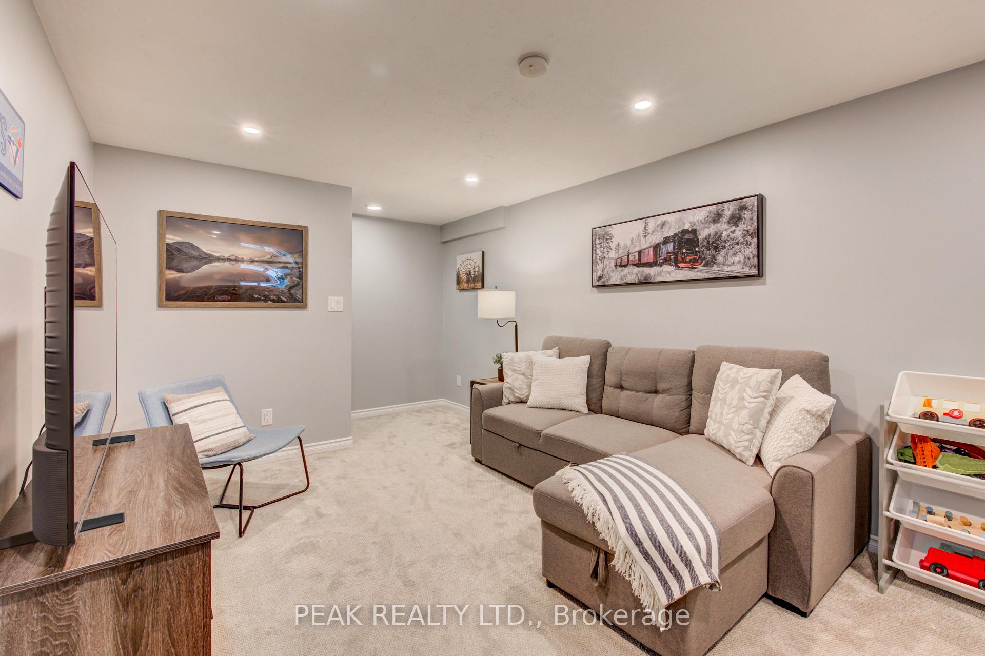 Photo 31 of 83 Catherine Street, Wilmot, New Hamburg — HOMEH