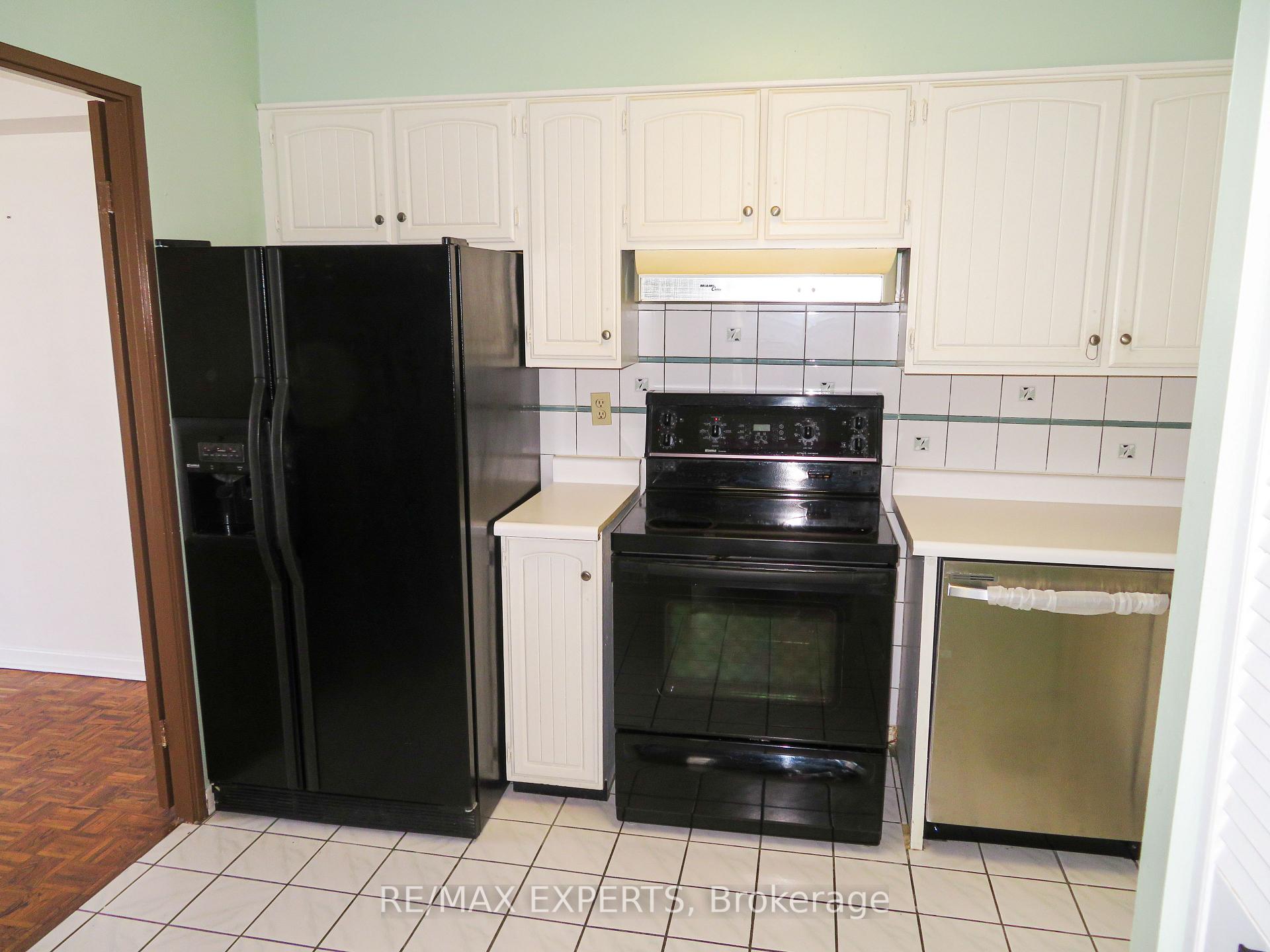 Photo 4 of Unit 2233, 33 Harbour Square, Toronto, Waterfront Communities — HOMEH