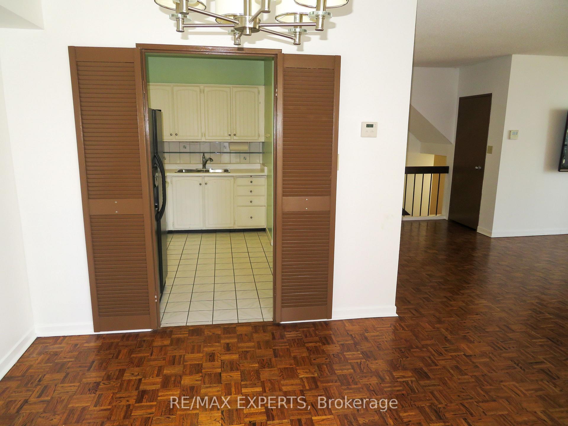 Photo 7 of Unit 2233, 33 Harbour Square, Toronto, Waterfront Communities — HOMEH